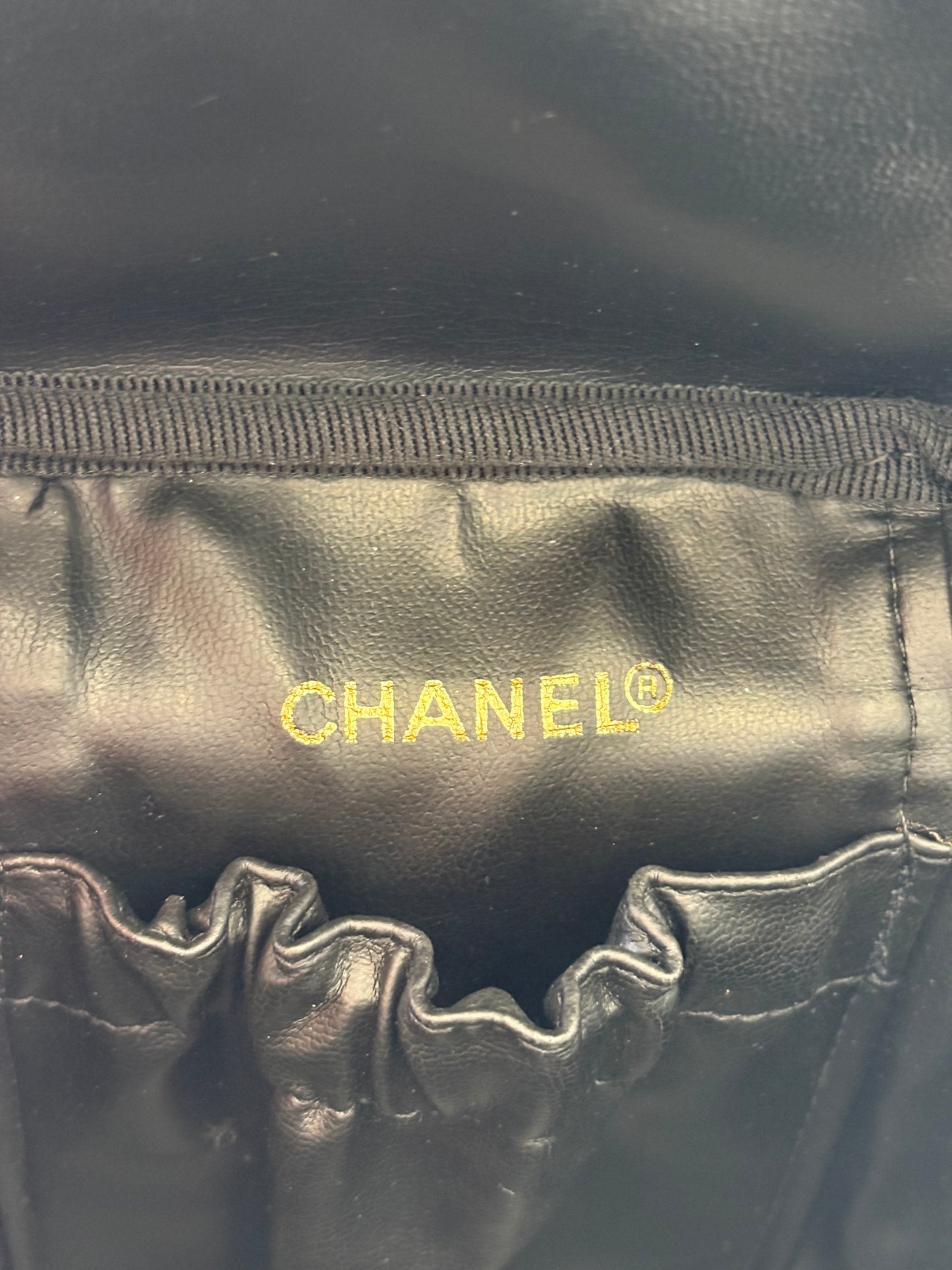 017089 - Chanel Black Lambskin Vanity