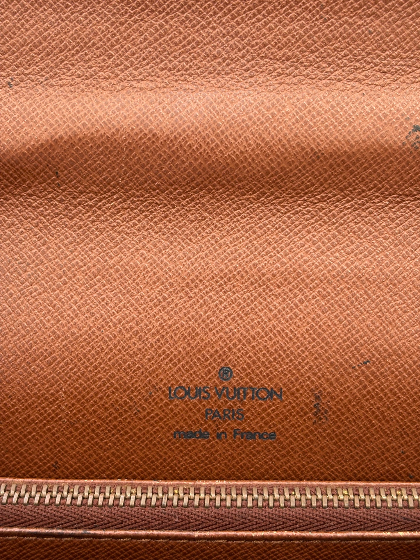 018099 - Louis Vuitton Concorde
