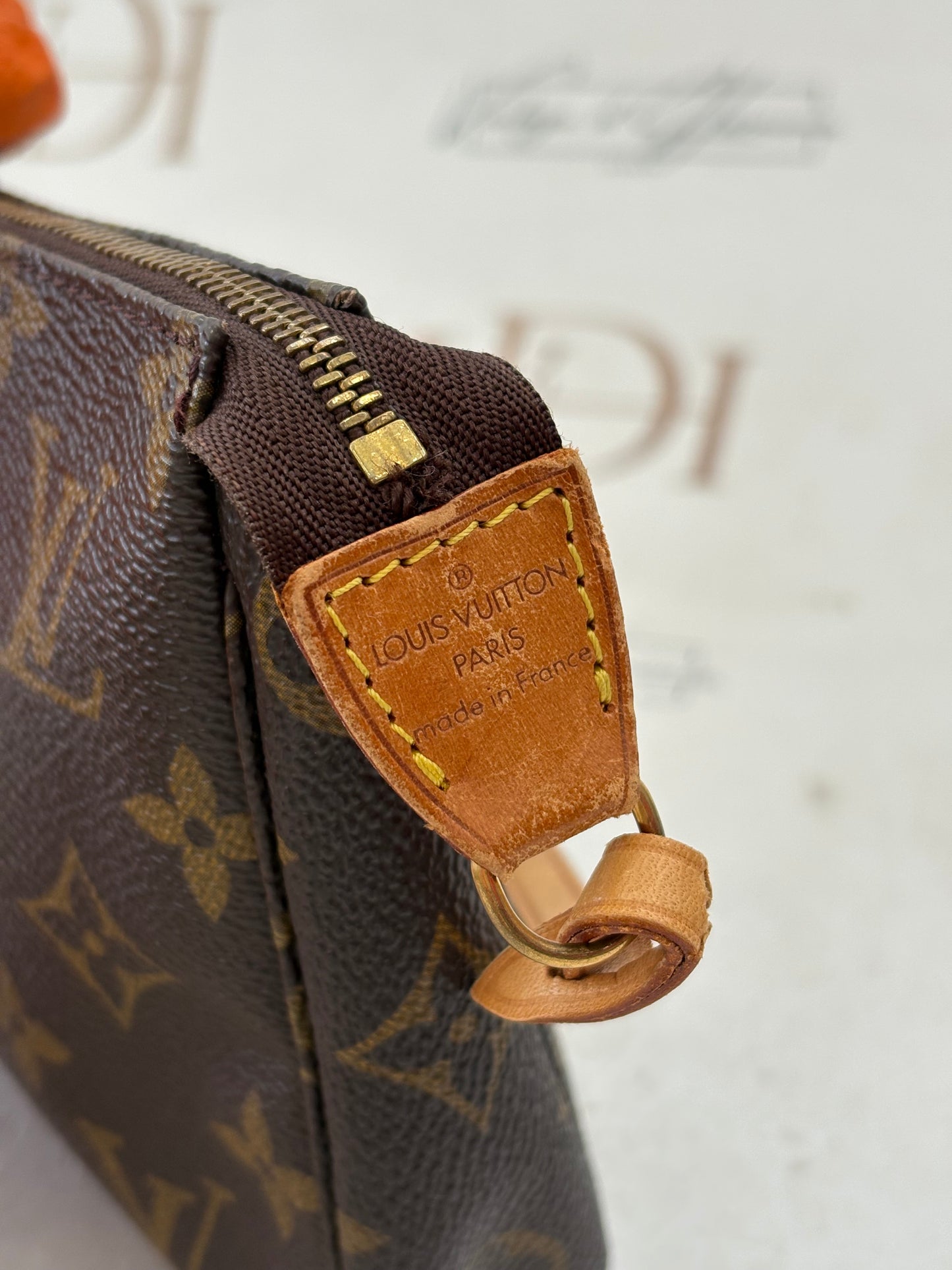 018355 - Louis Vuitton Pochette Accessoires