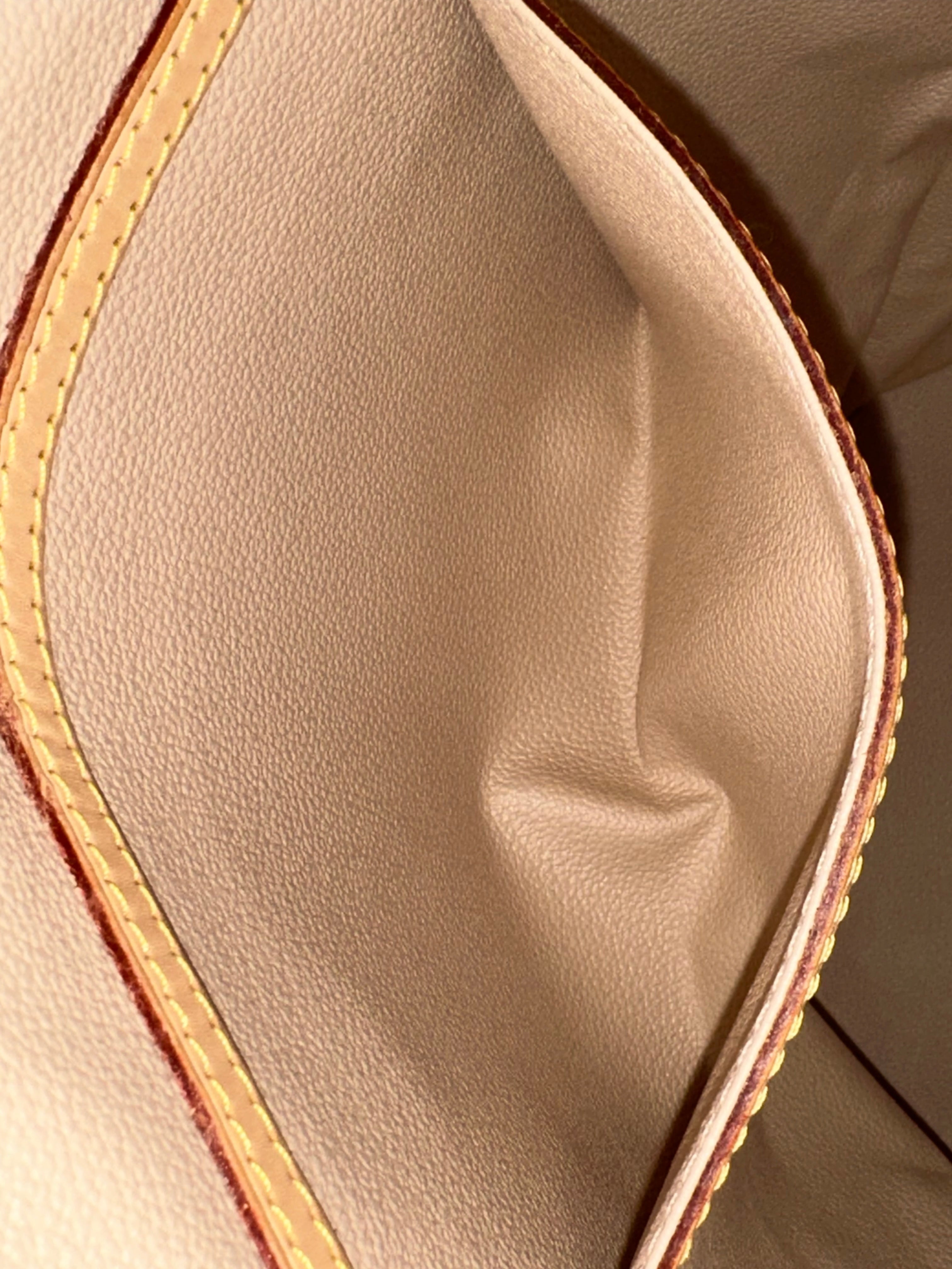 Louis Vuitton Bucket GM