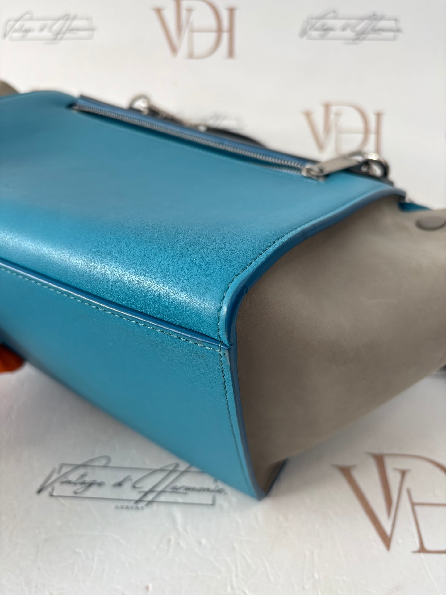 383732 - Céline Trapeze