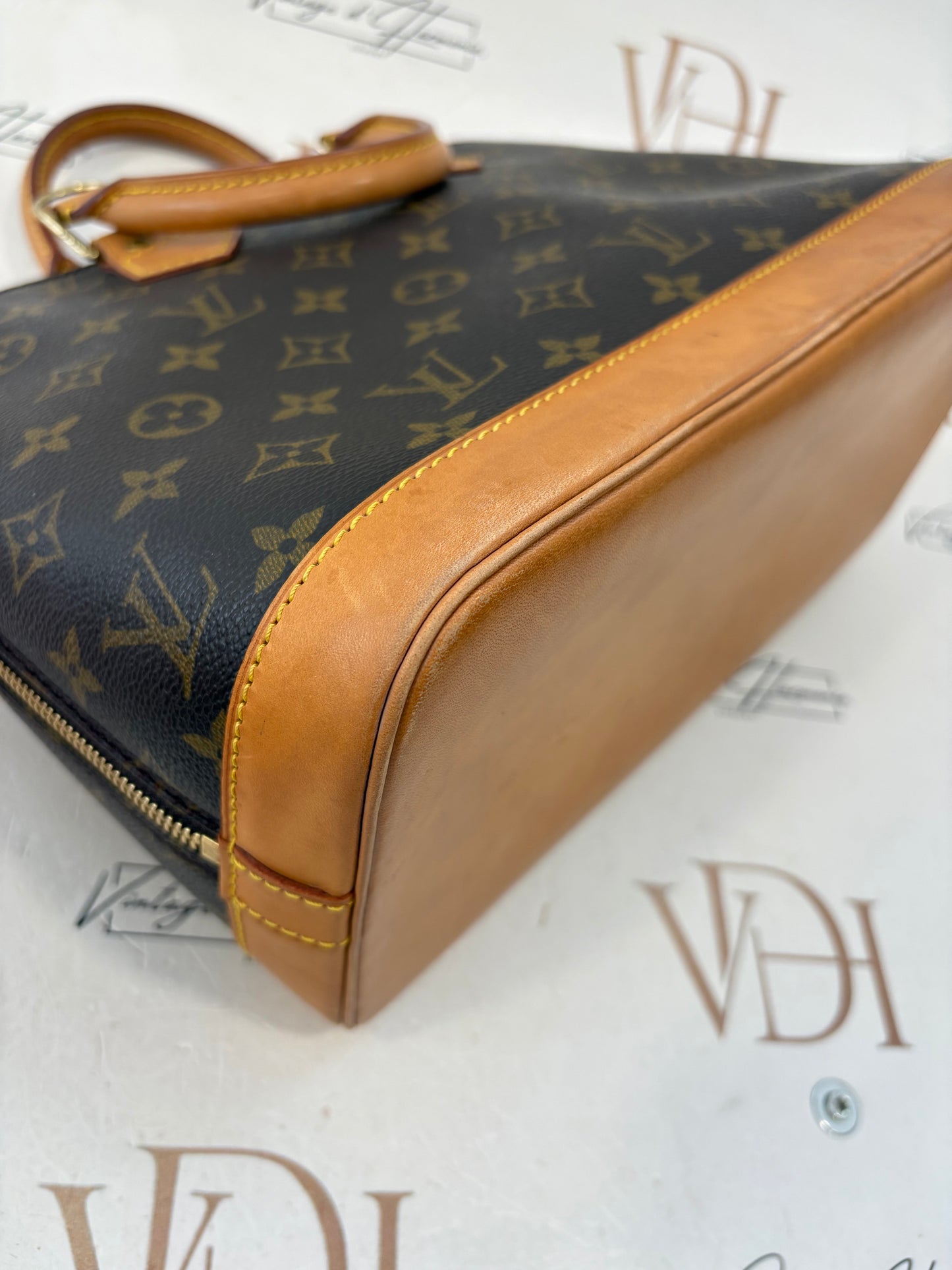 018892 - Louis Vuitton Alma