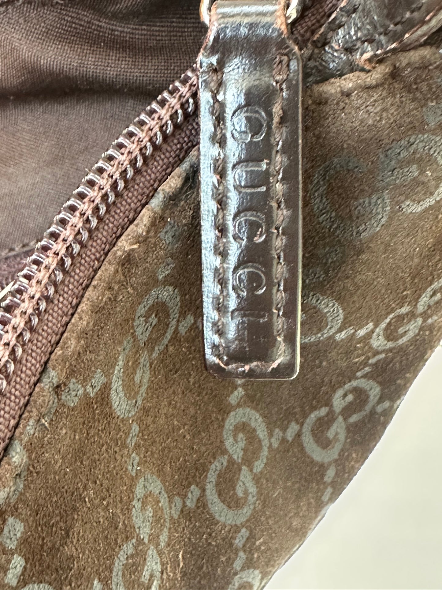 Gucci Suede Dark