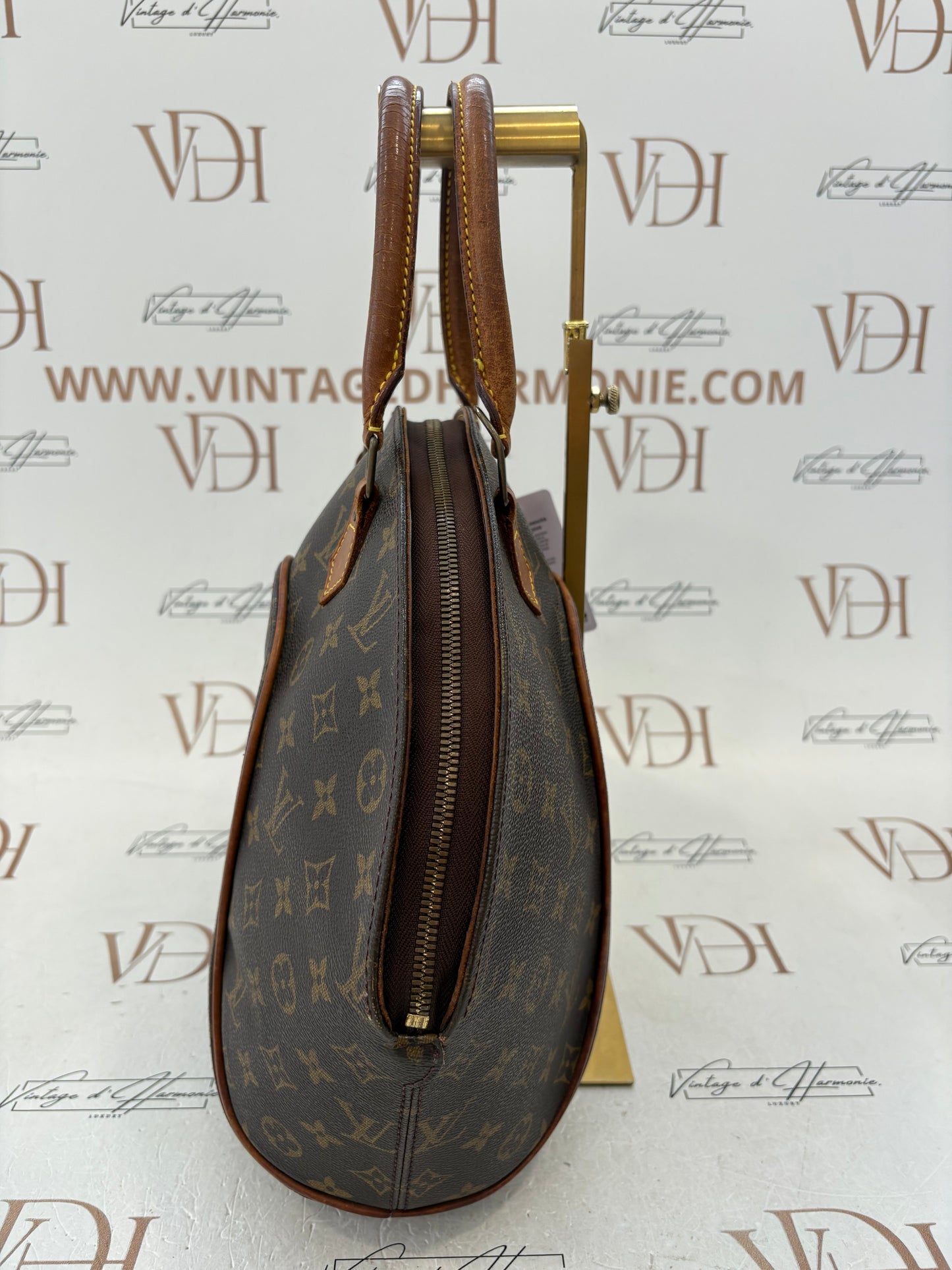 018296 - Louis Vuitton Ellipse MM