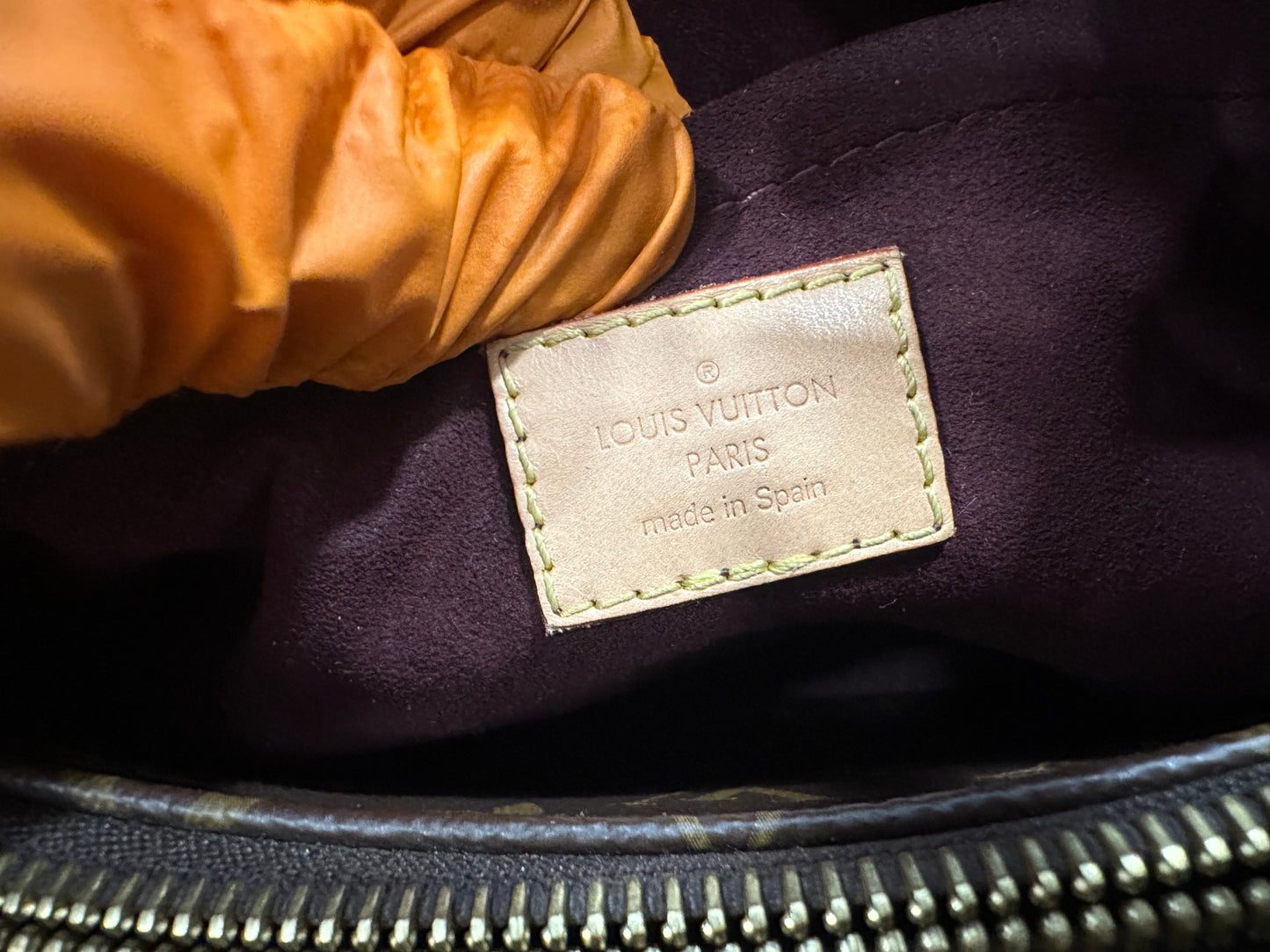 382825 - Louis Vuitton Montaigne