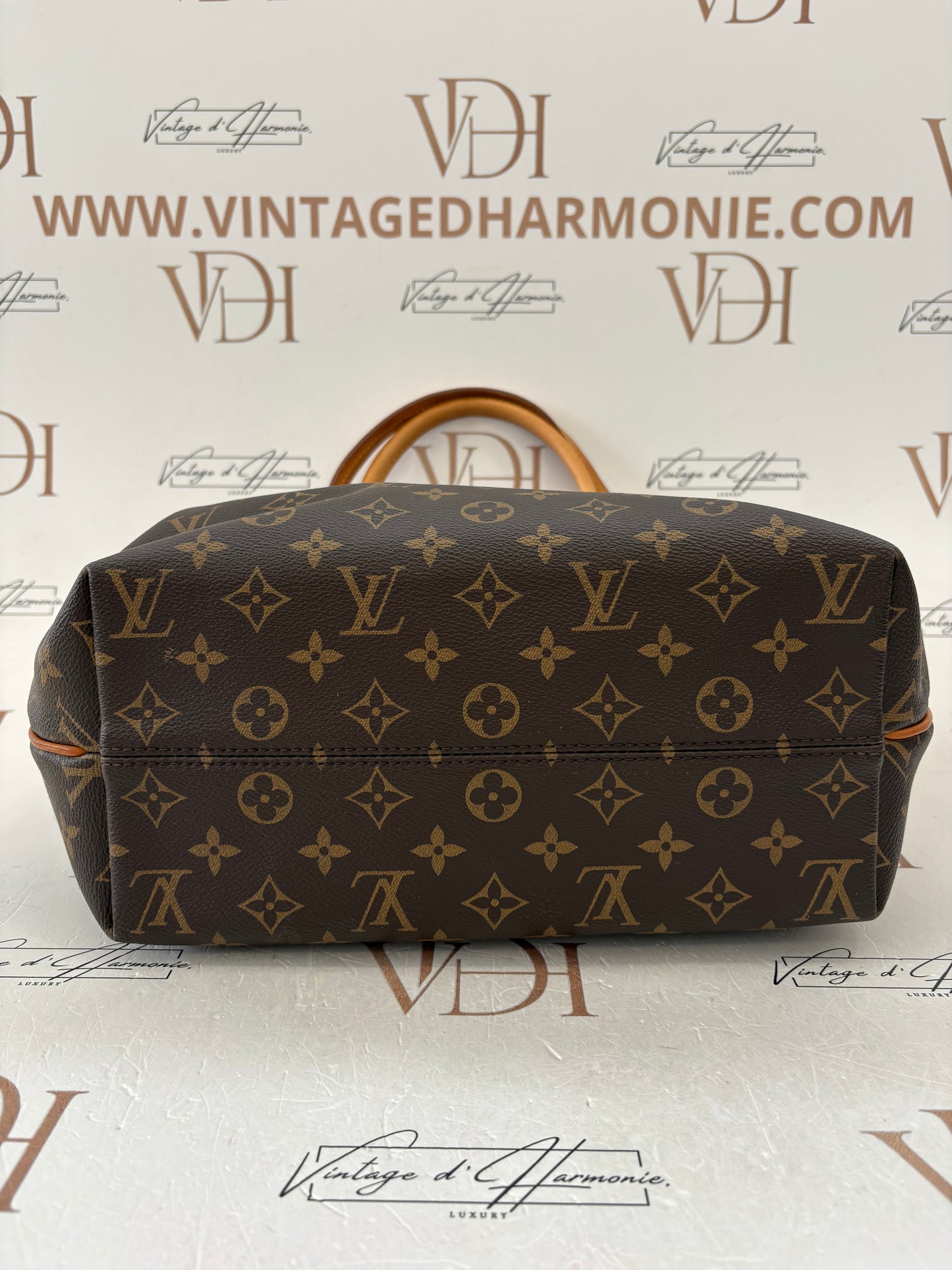 383263 - Louis Vuitton Turenne