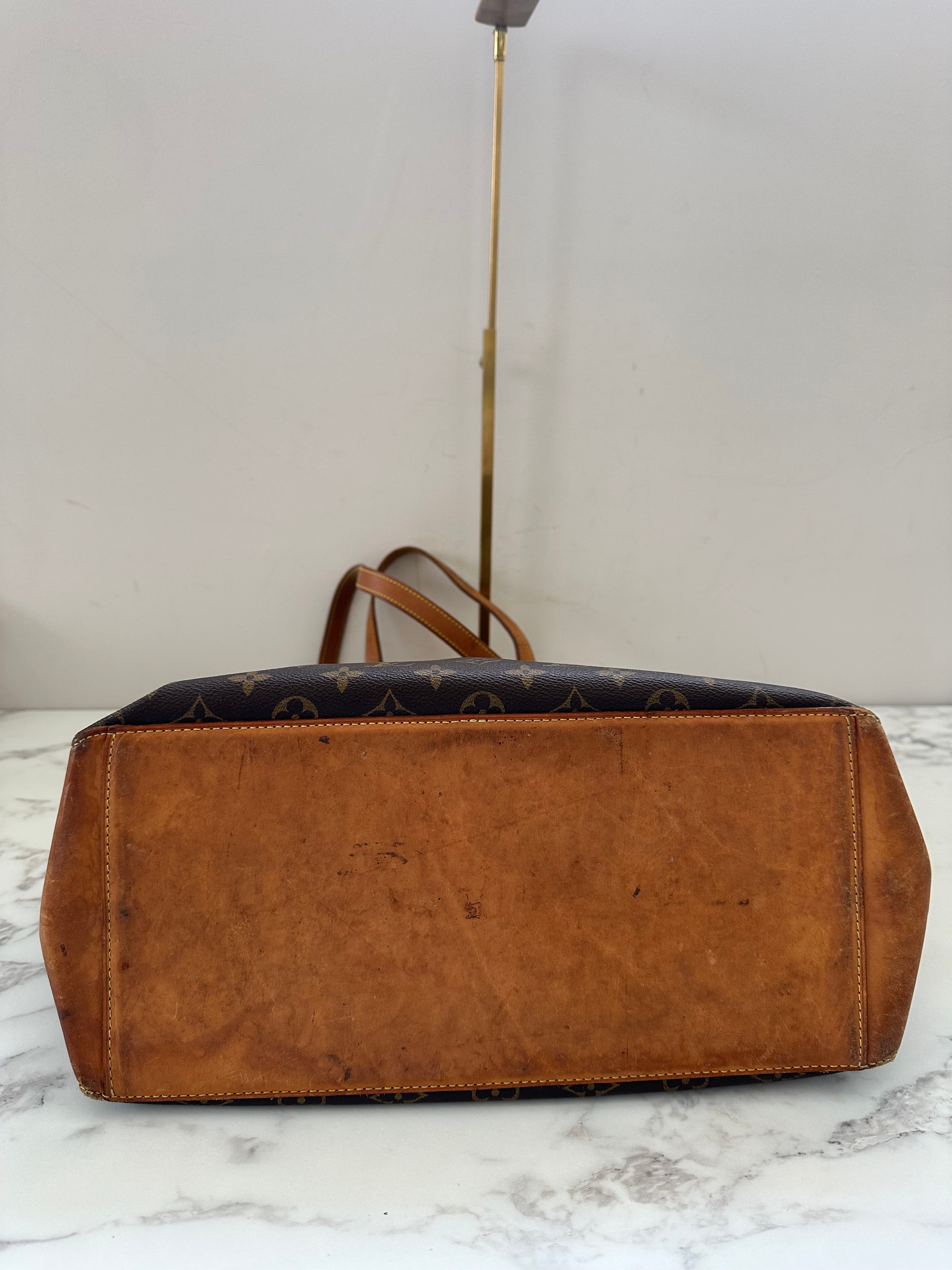 Louis Vuitton Cabas Mezzo