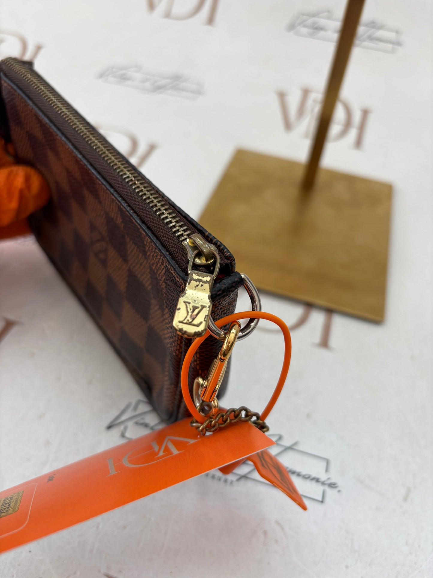 018752 - Louis Vuitton Mini Pochette Accessoires