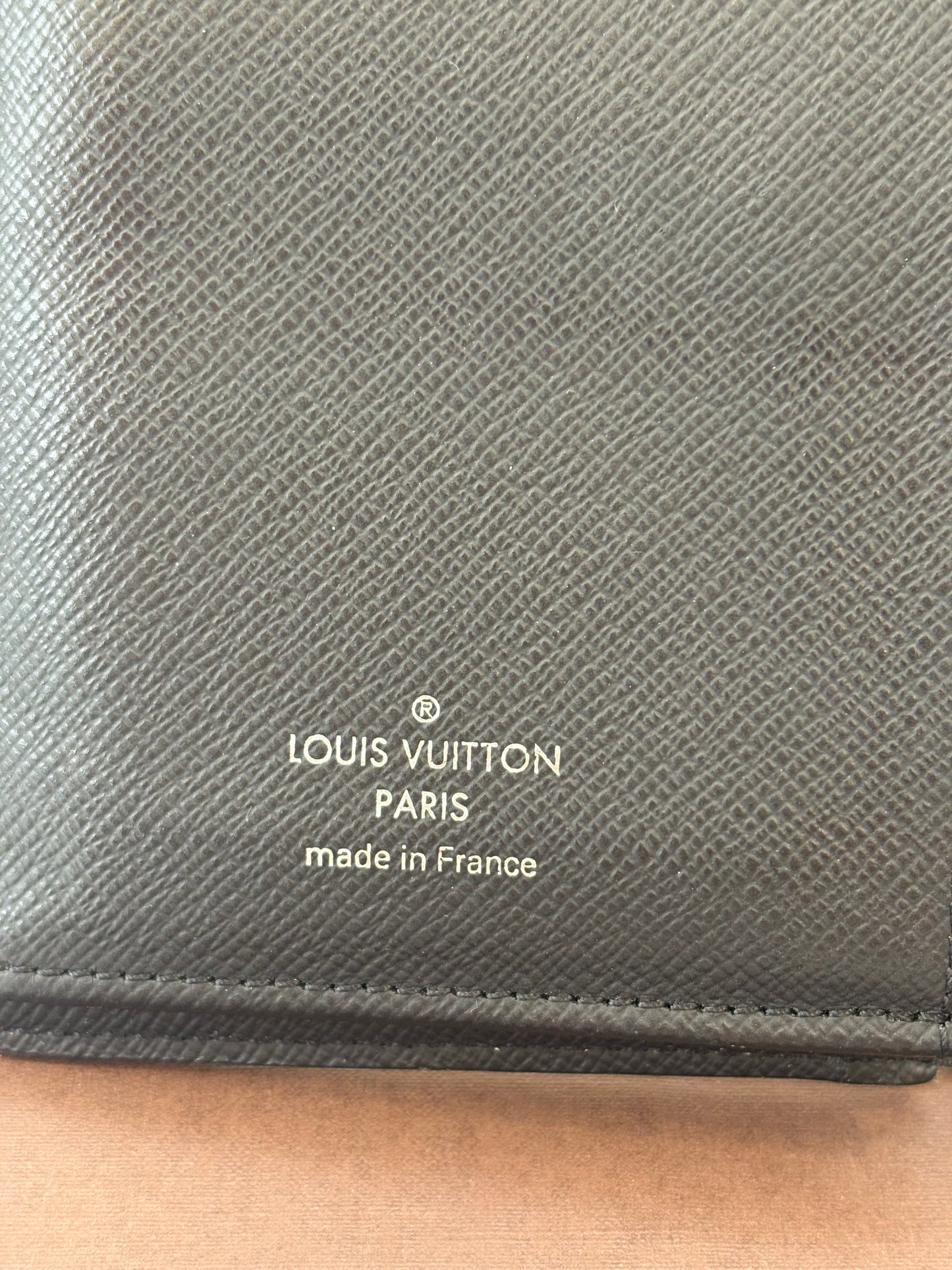 017068 - Louis Vuitton Wallet