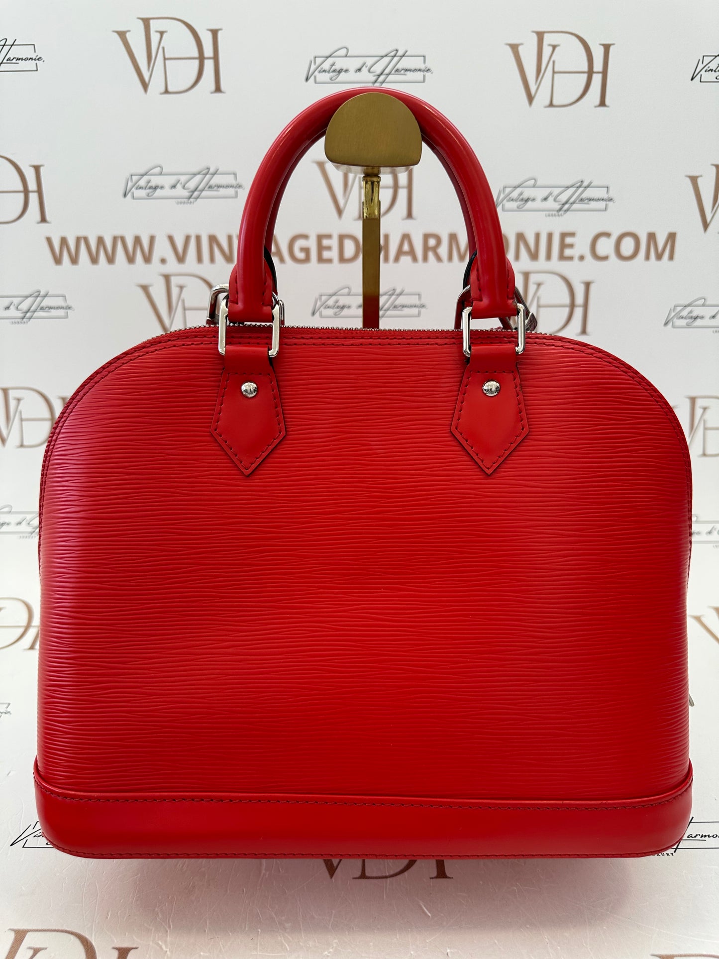 017886 - Louis Vuitton Alma Red Epi