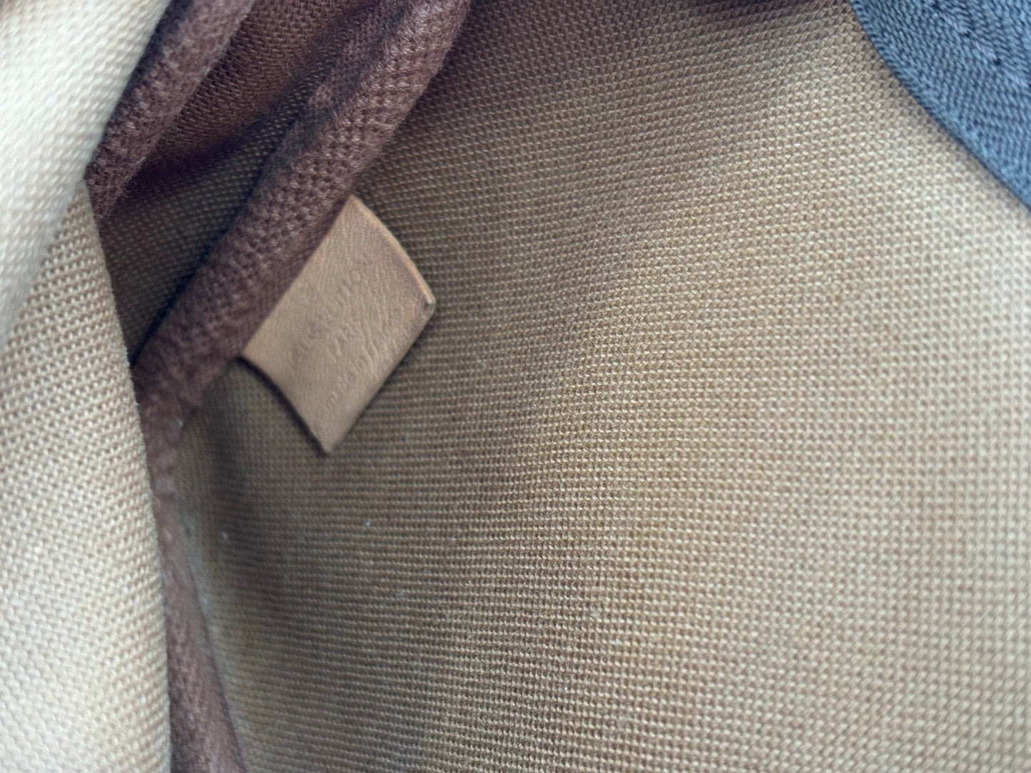 383355 - Louis Vuitton Multipochette