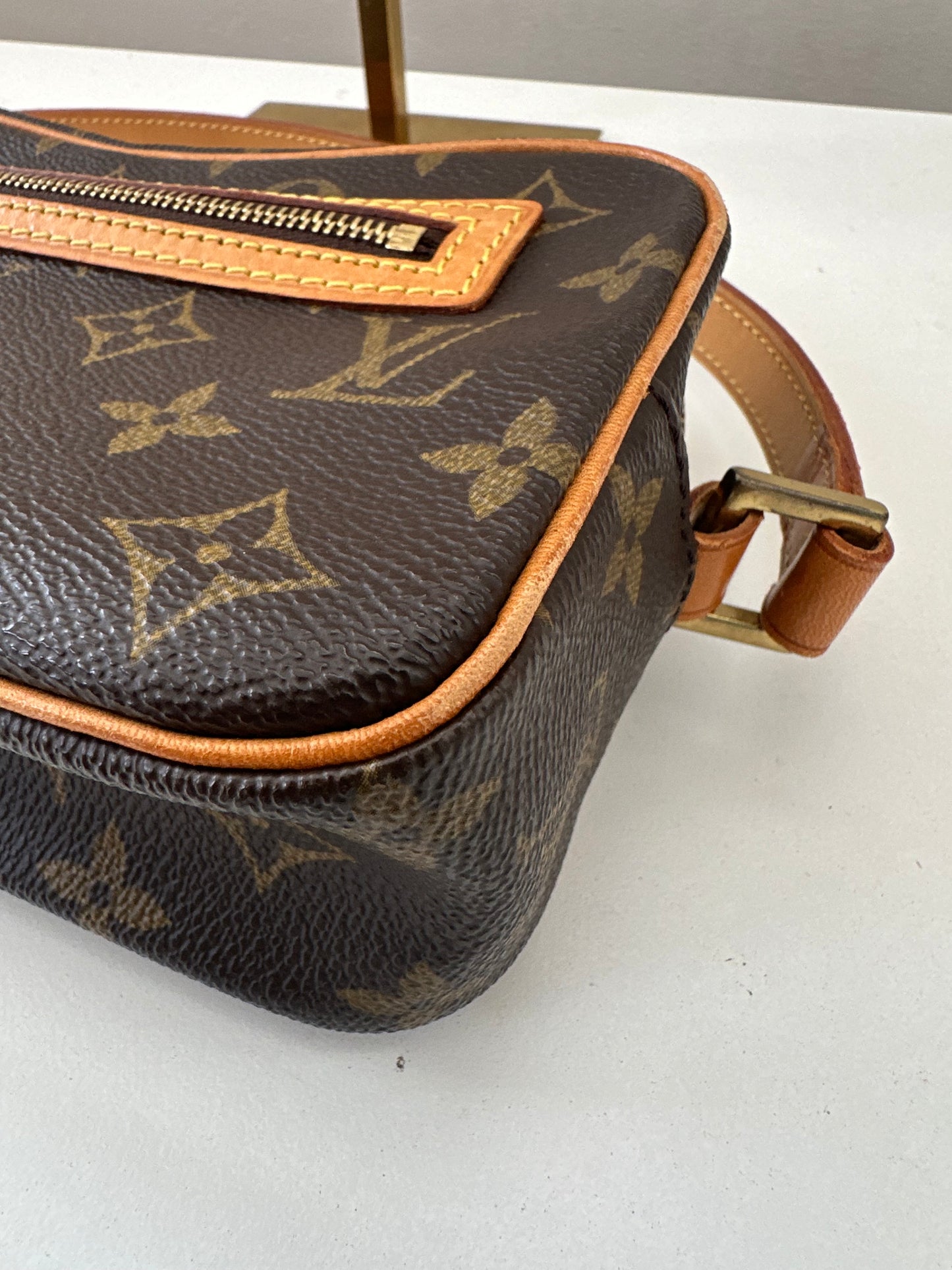 Louis Vuitton Pochette Cite