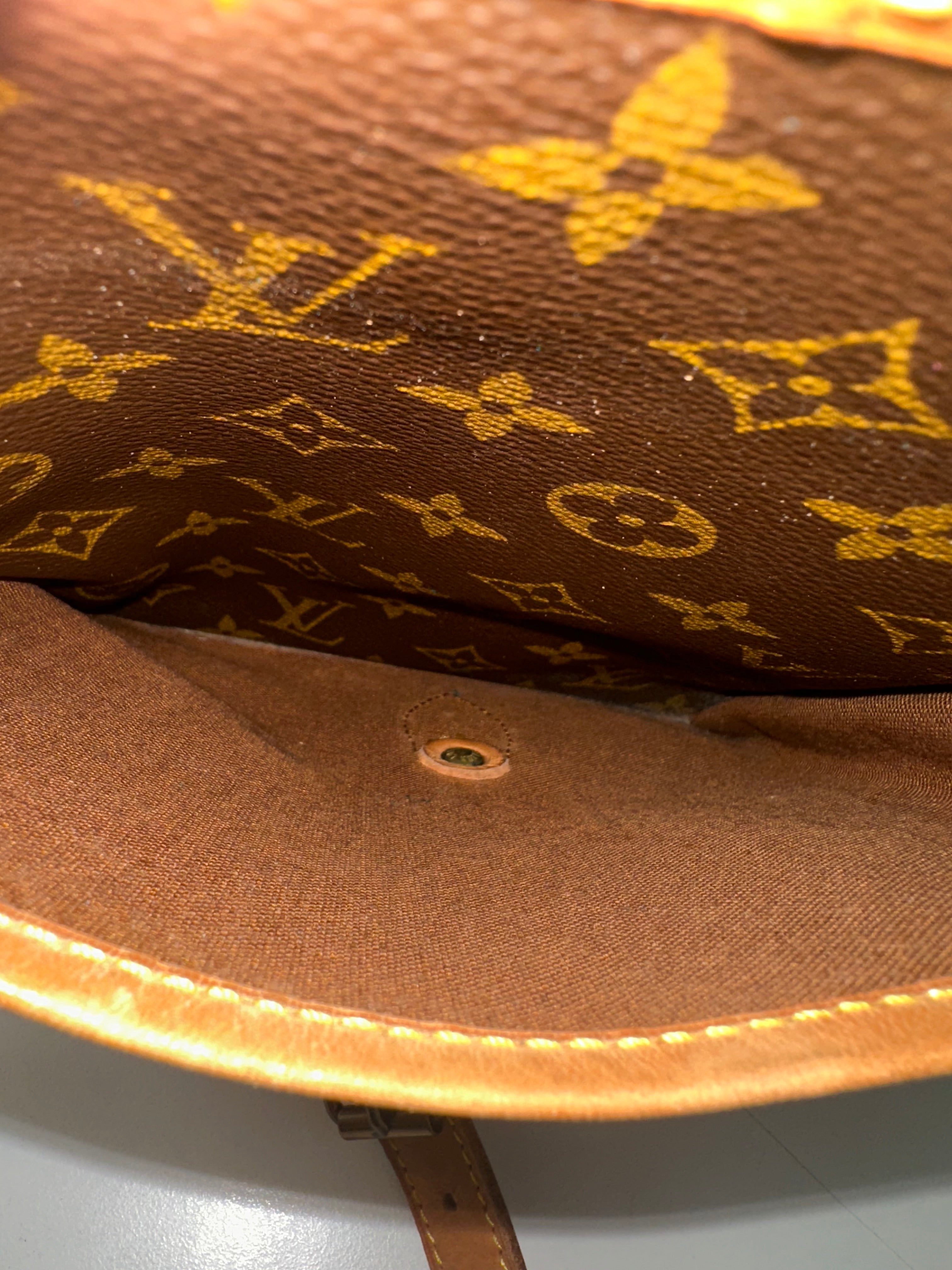 Louis Vuitton Gibeciere GM