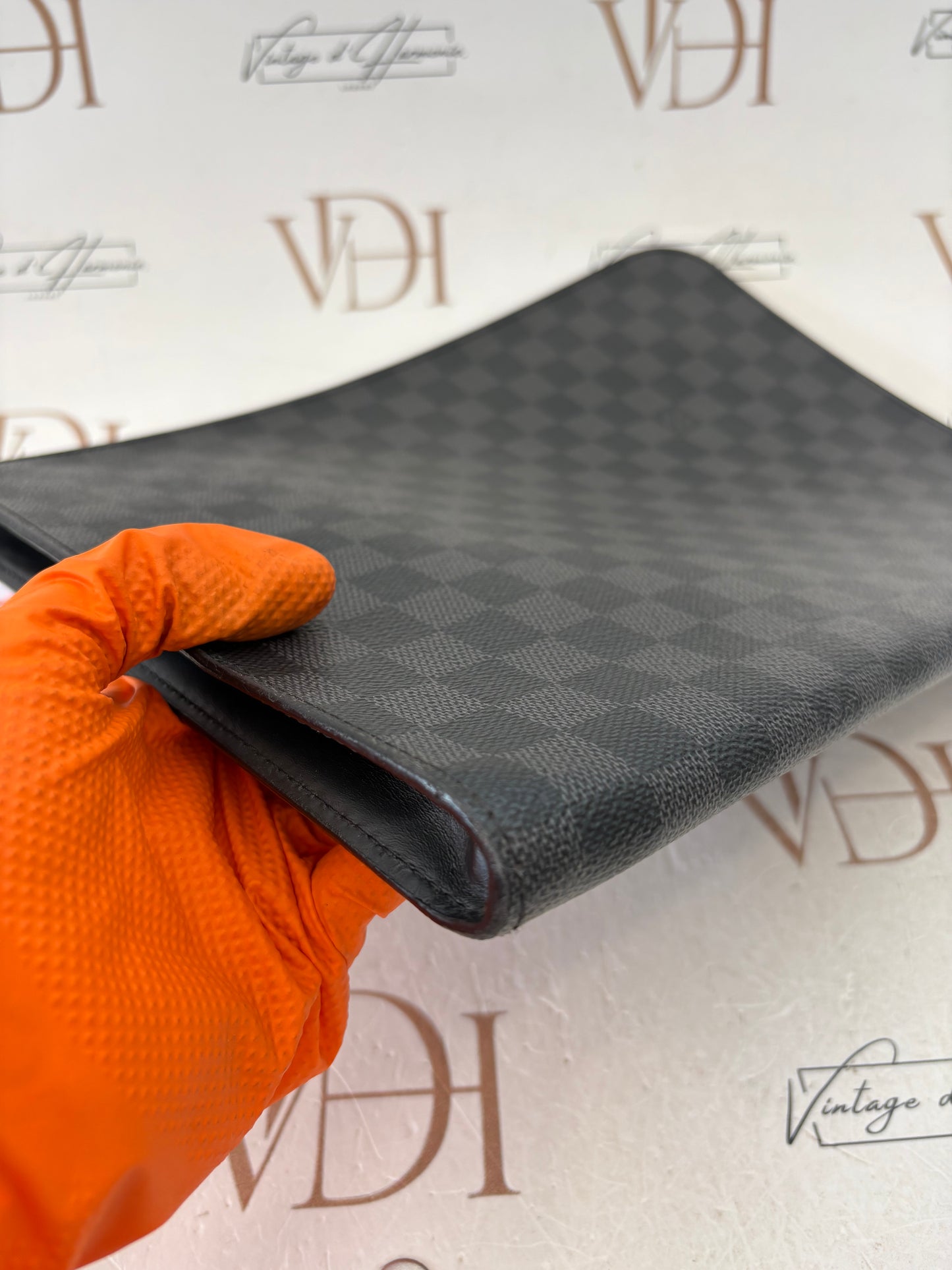 383995 - Louis Vuitton Pochette Jour