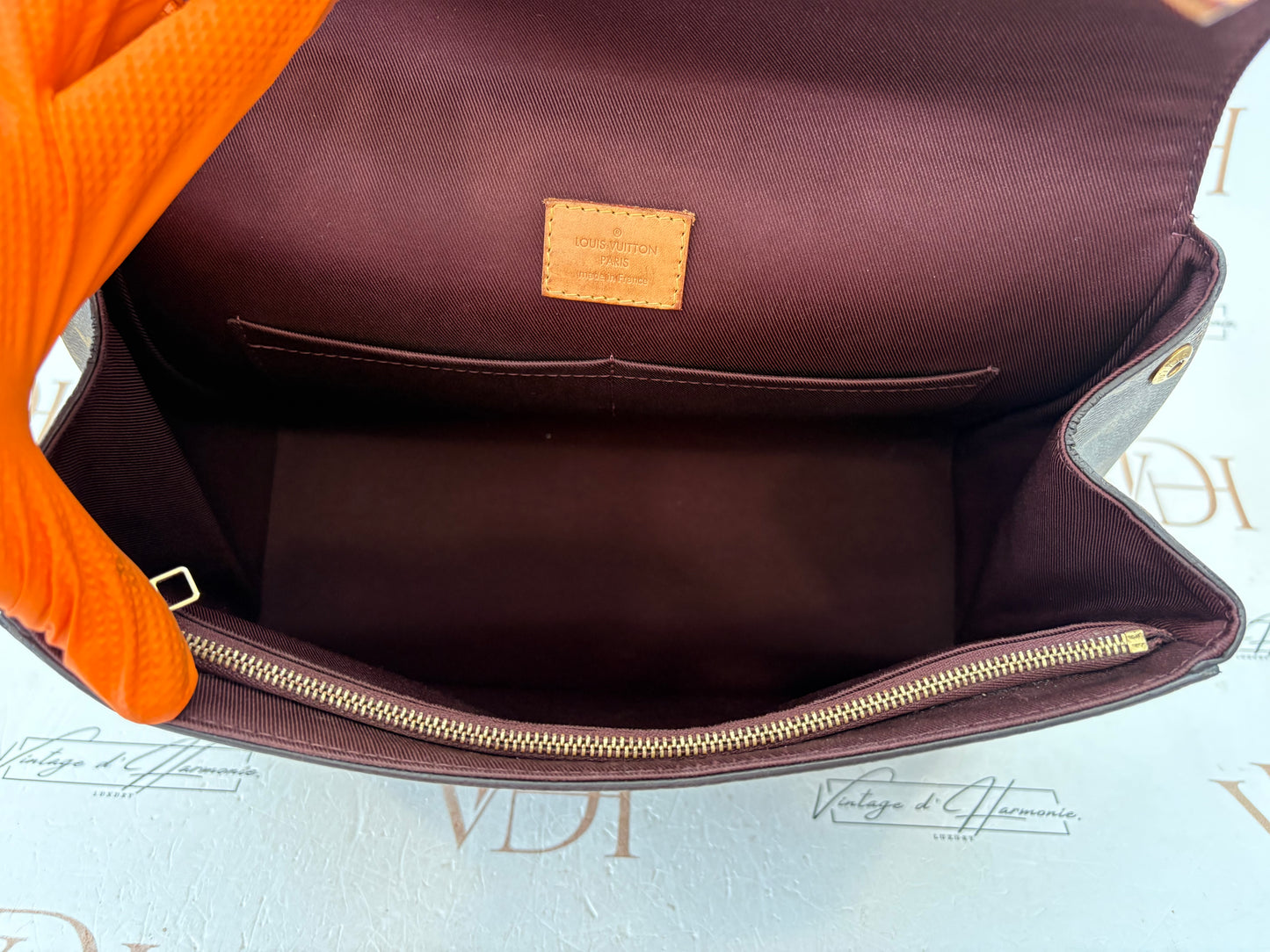 201387 - Louis Vuitton Cluny
