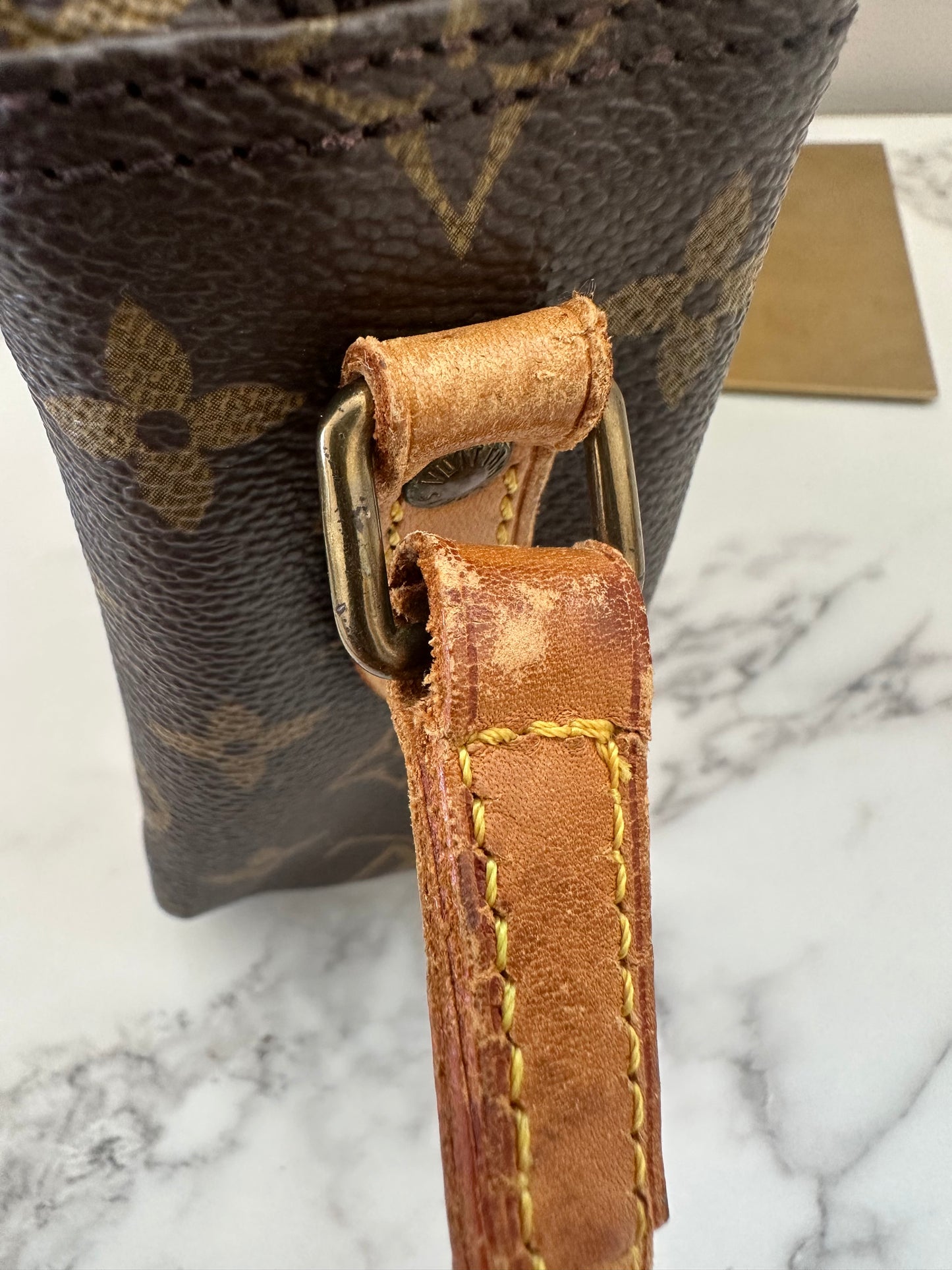 Louis Vuitton Trocadero 30