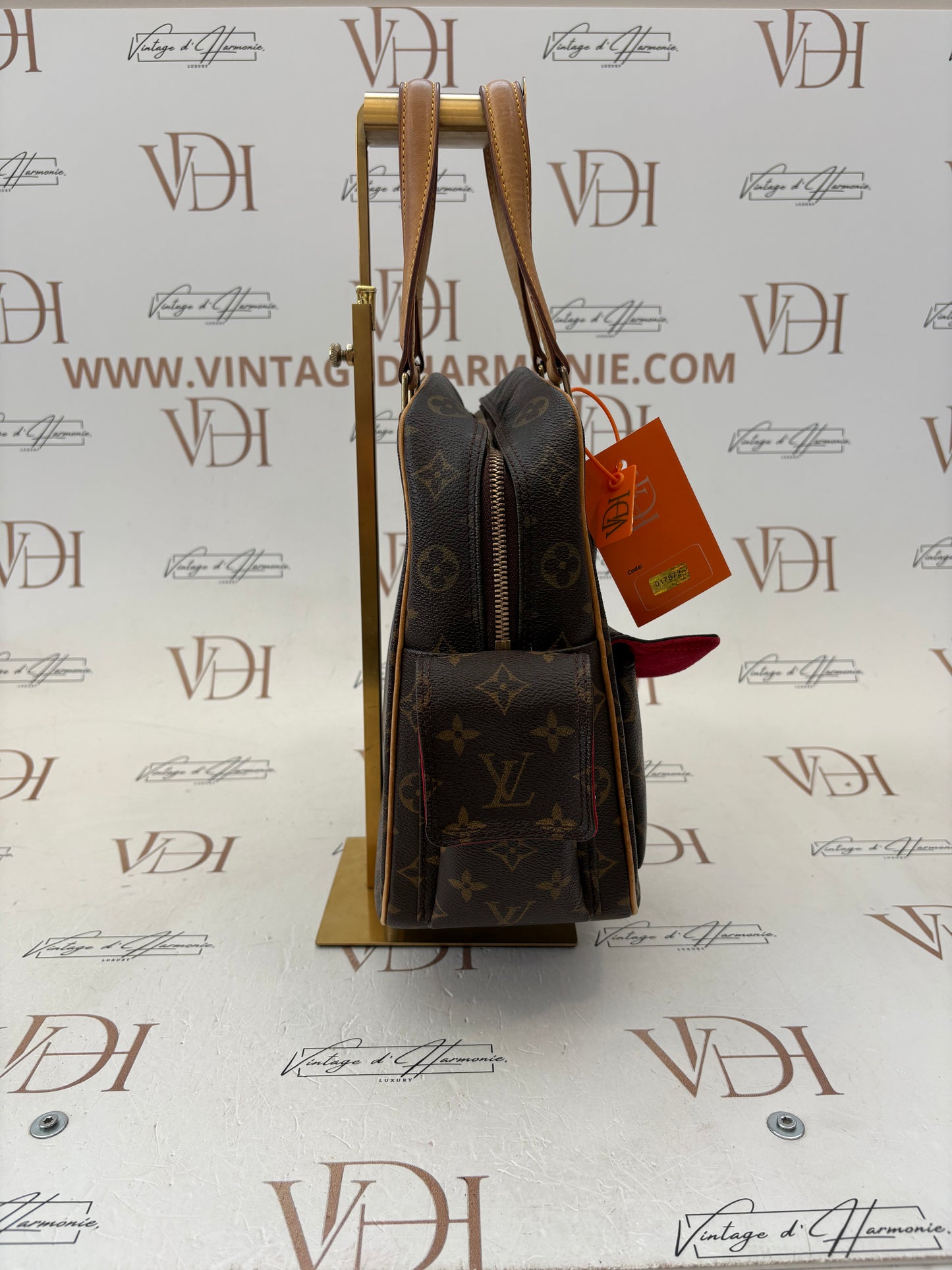 017872 - Louis Vuitton Monogram Excentricite