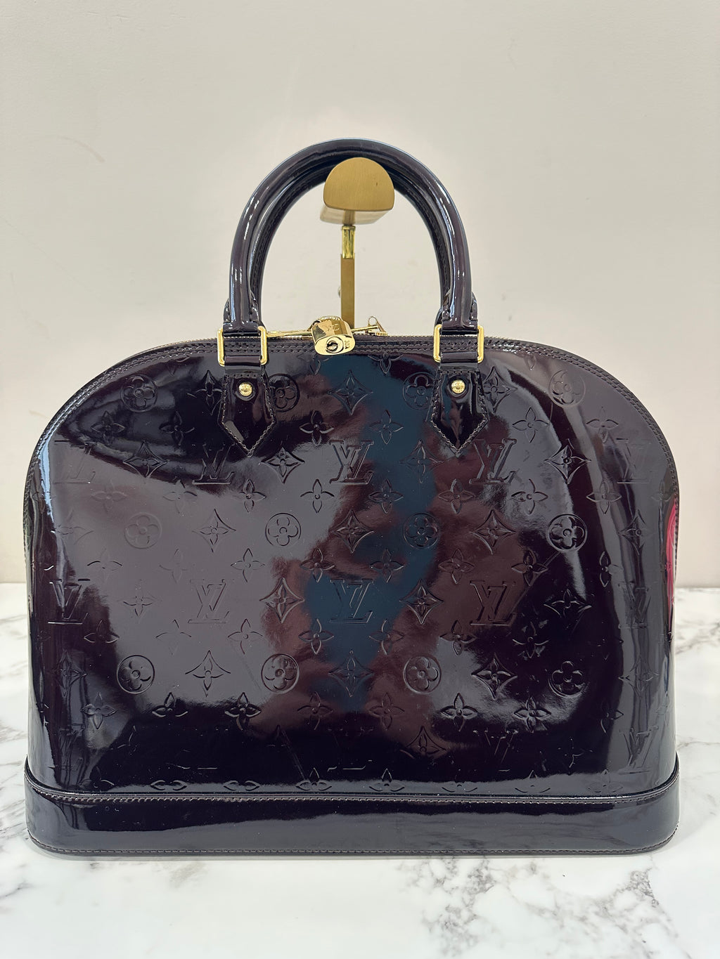 Louis Vuitton Alma Vernis Black