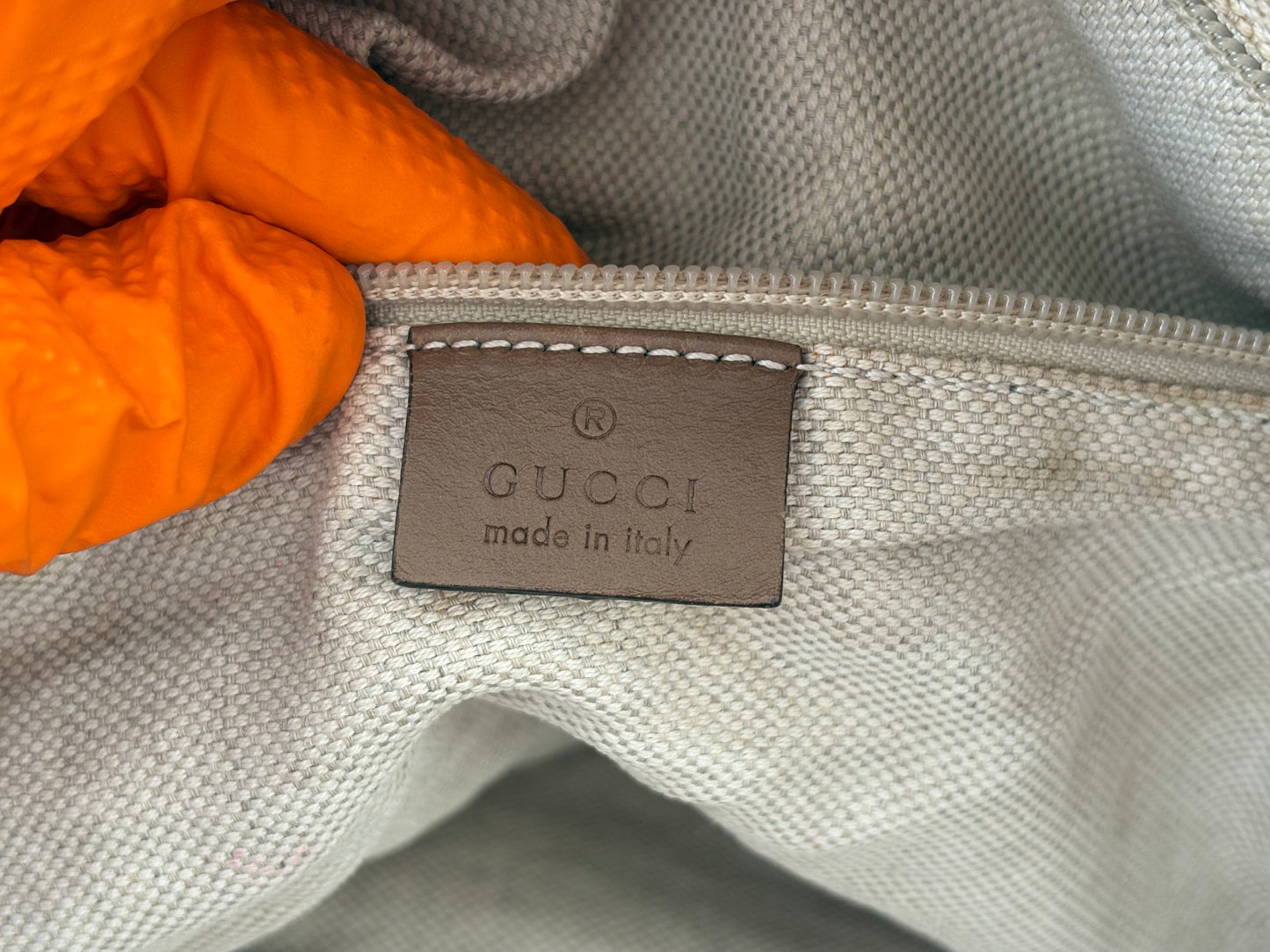 201723 - Gucci Orange