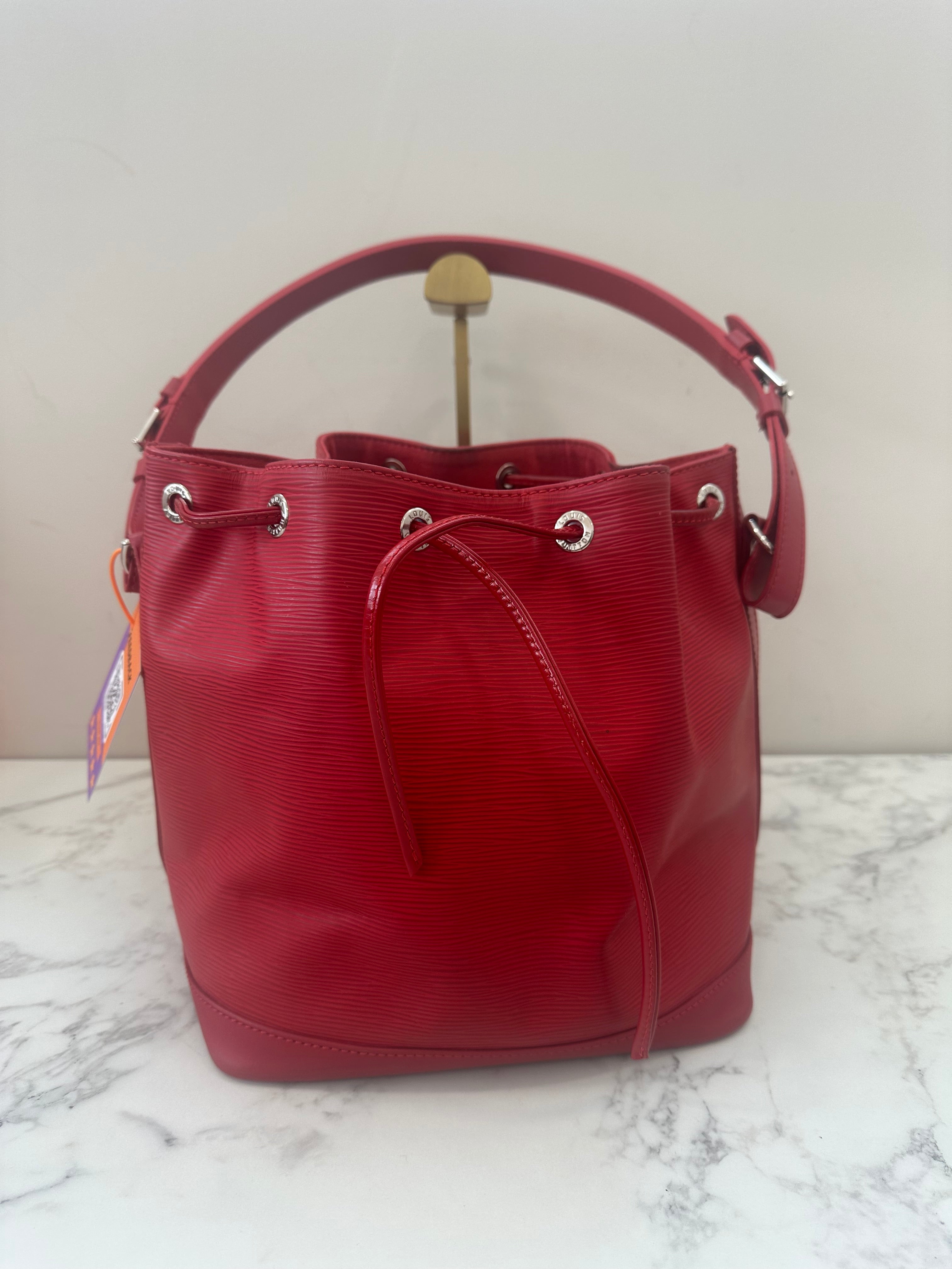 Louis Vuitton Noé Epi Red