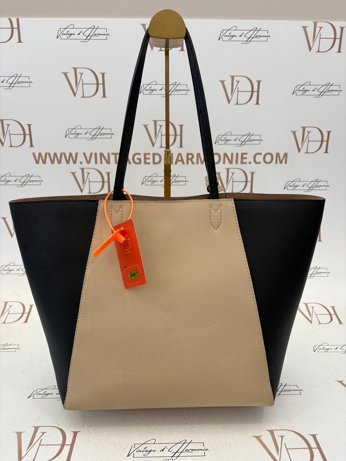 383651 - Louis Vuitton Lockme