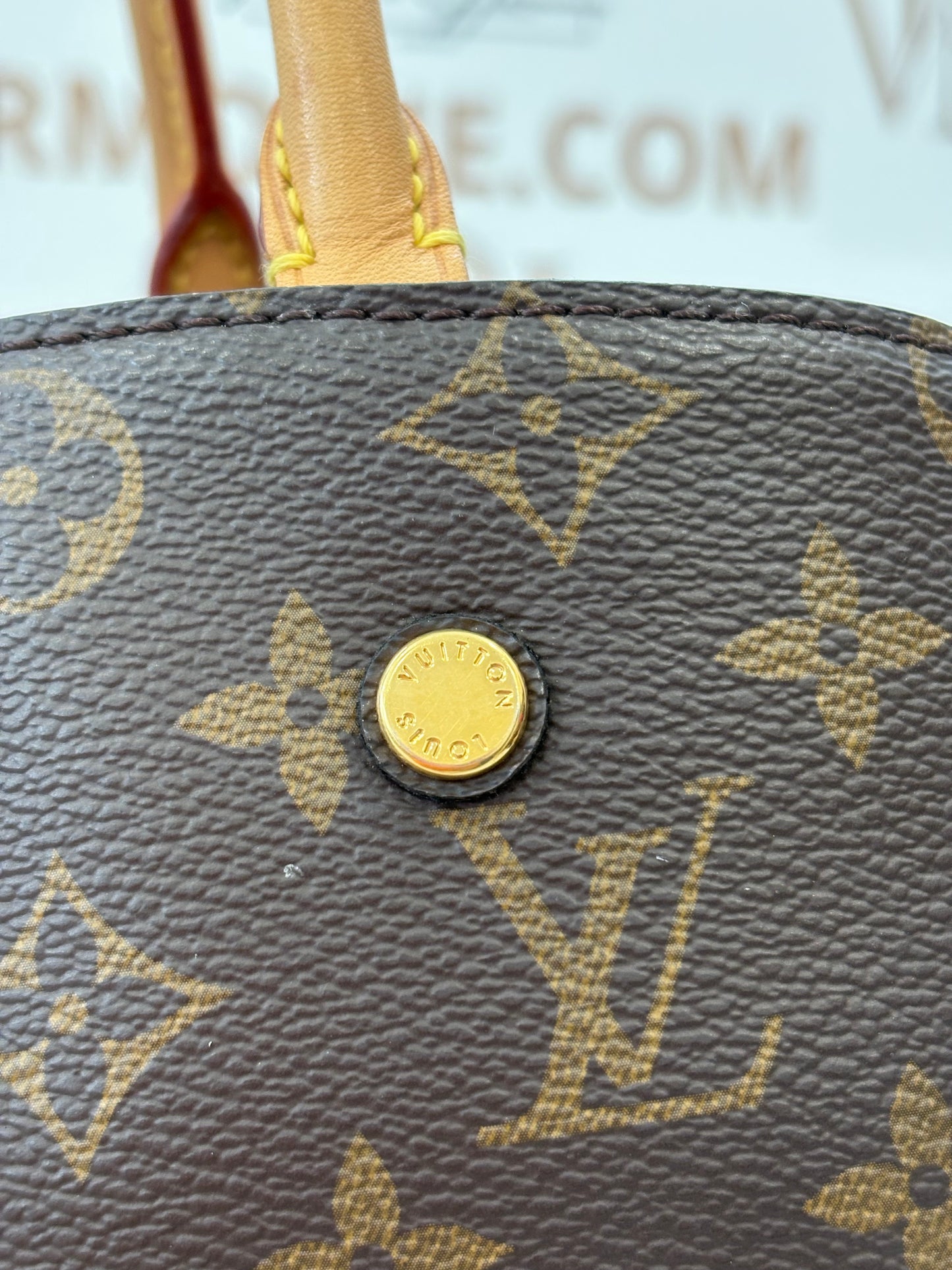 200791 - Louis Vuitton Montaigne