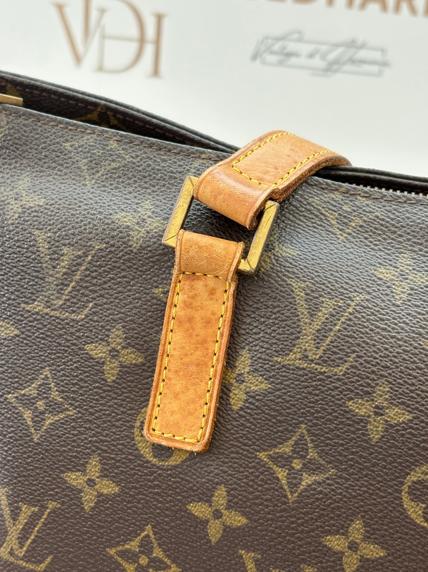 018706 - Louis Vuitton Cabas Mezzo