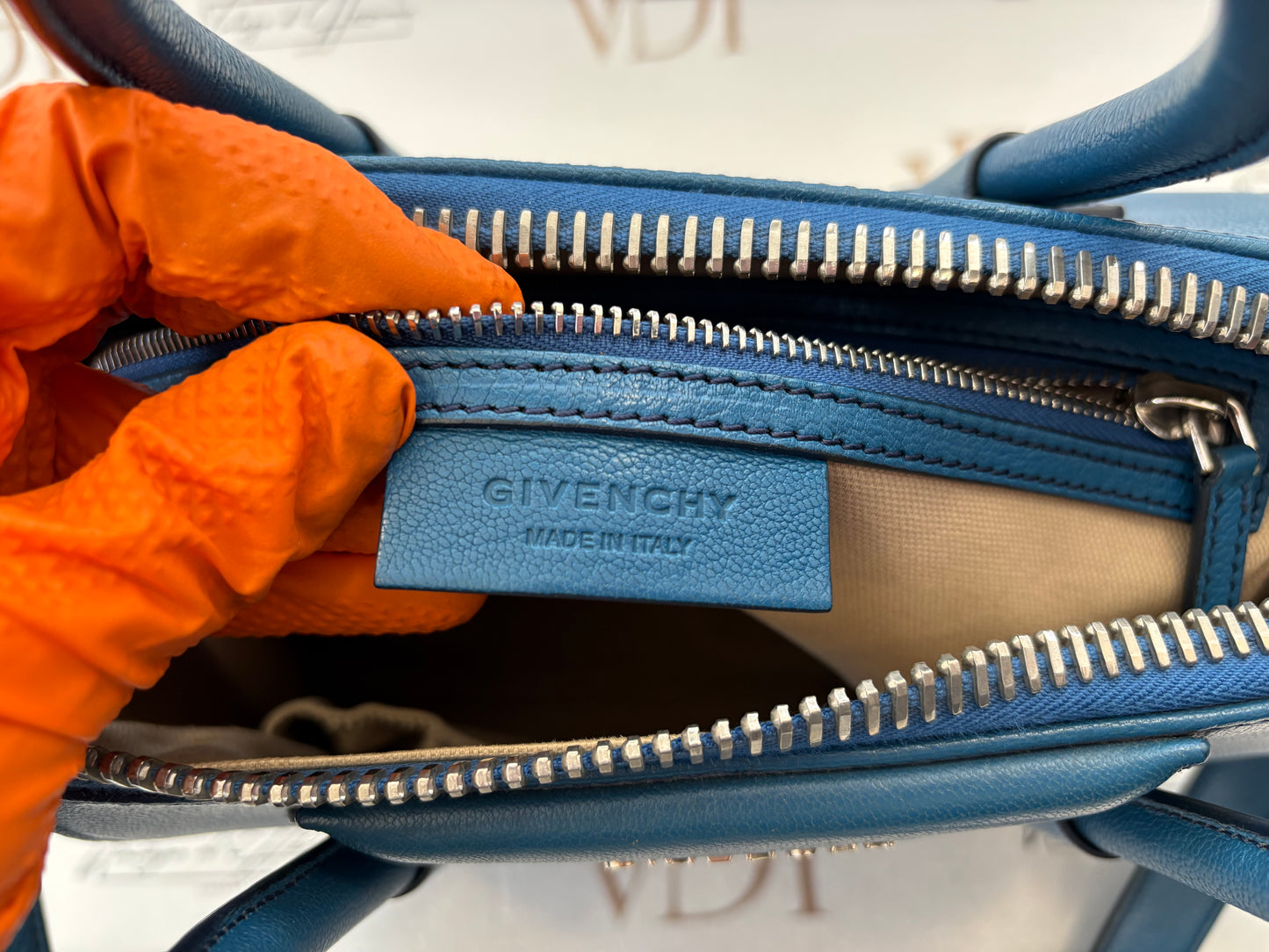 383578 - Givenchy Antigona