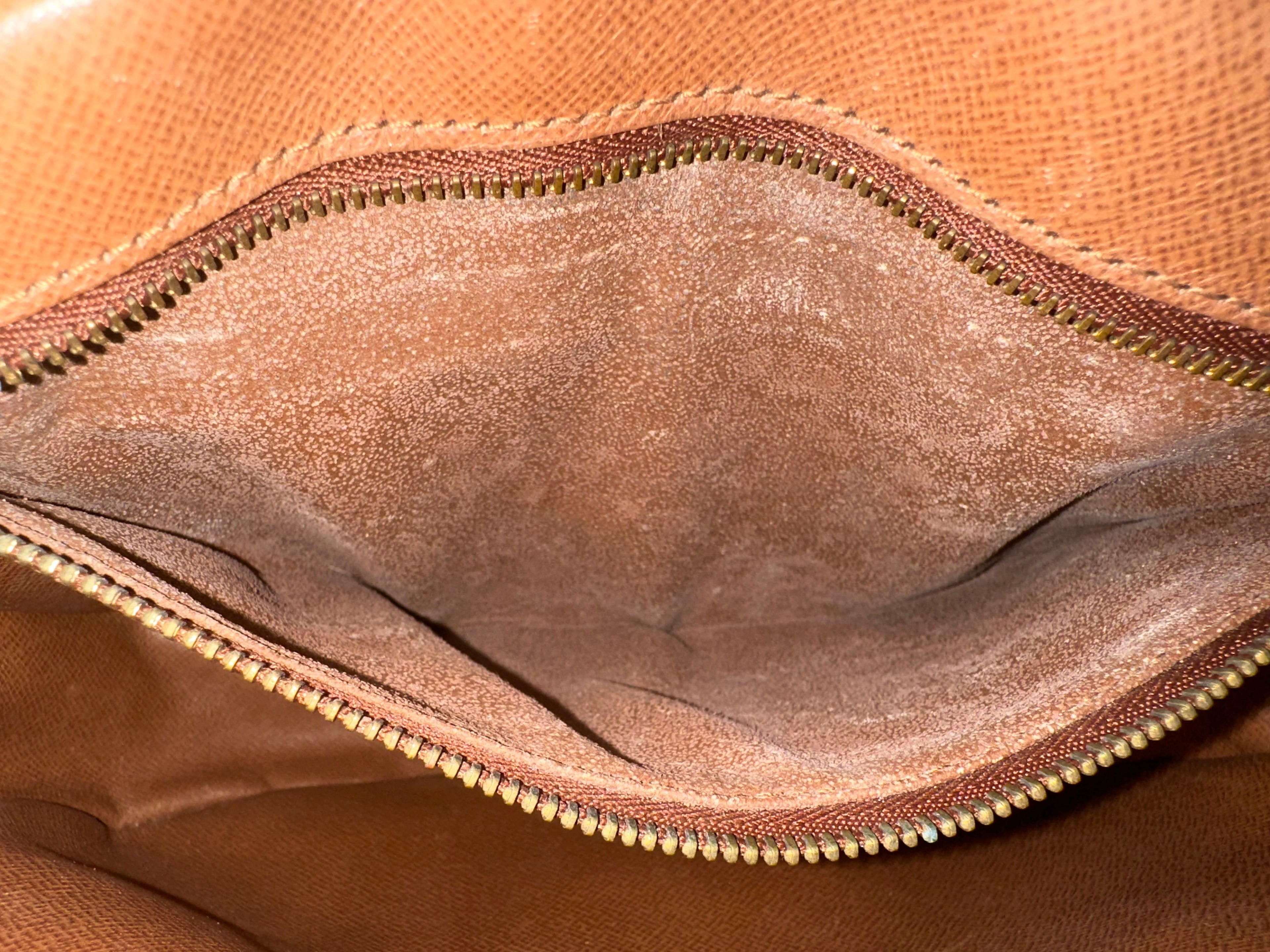 Louis Vuitton Jeune Fille MM