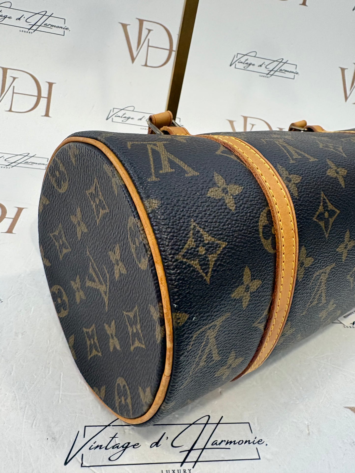 016915 - Louis Vuitton Papillon 26