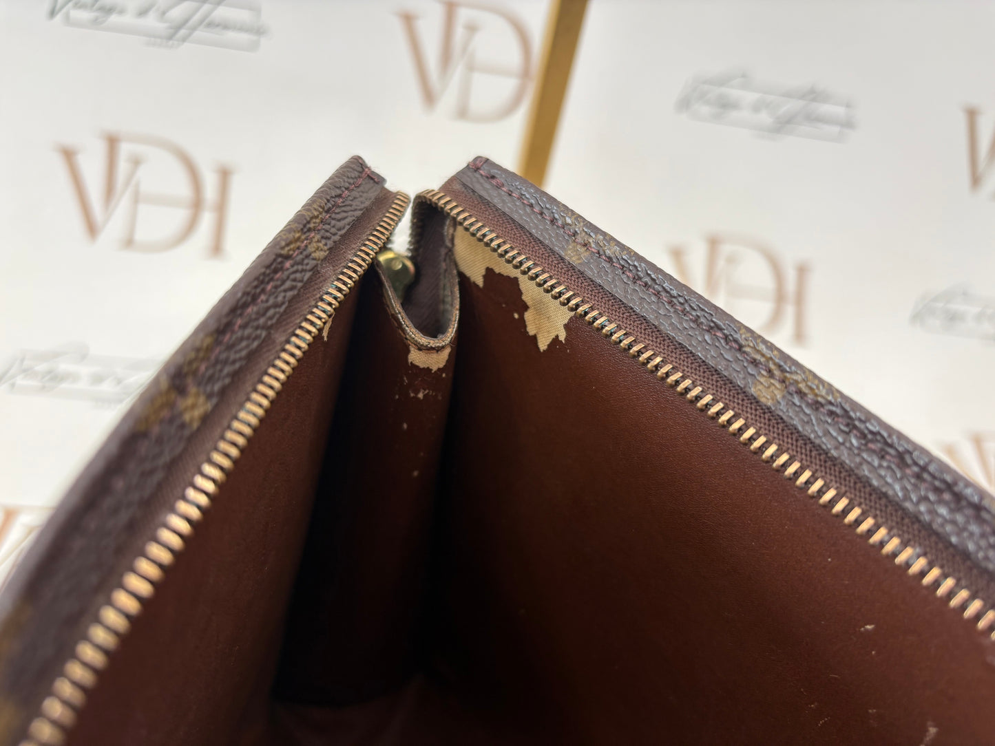017704 - Louis Vuitton Pochette Toilette 26