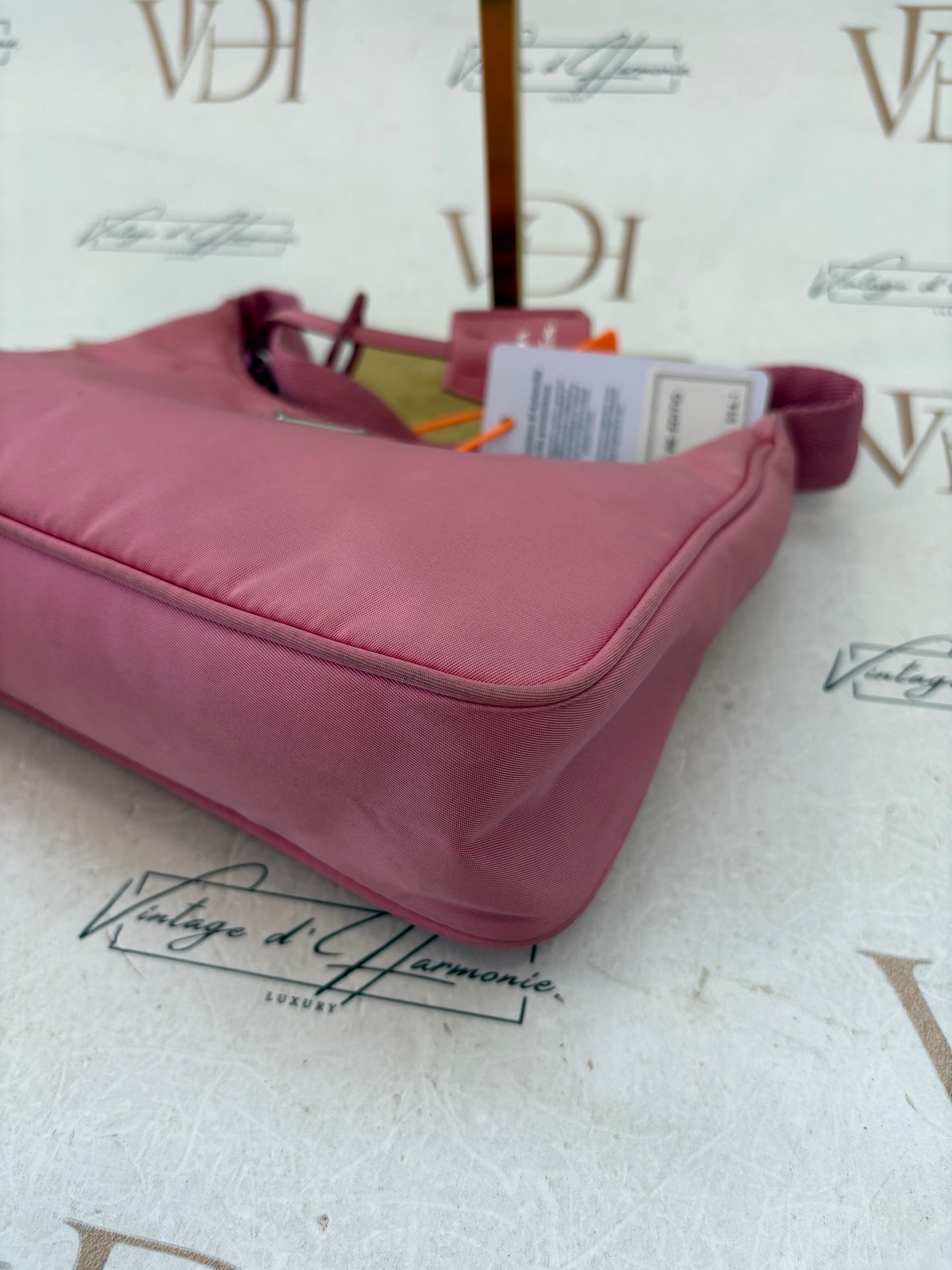 201160 - Prada Re-Edition 2000