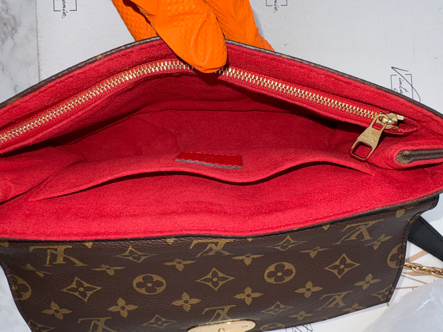 383830 - Louis Vuitton Saint Placide