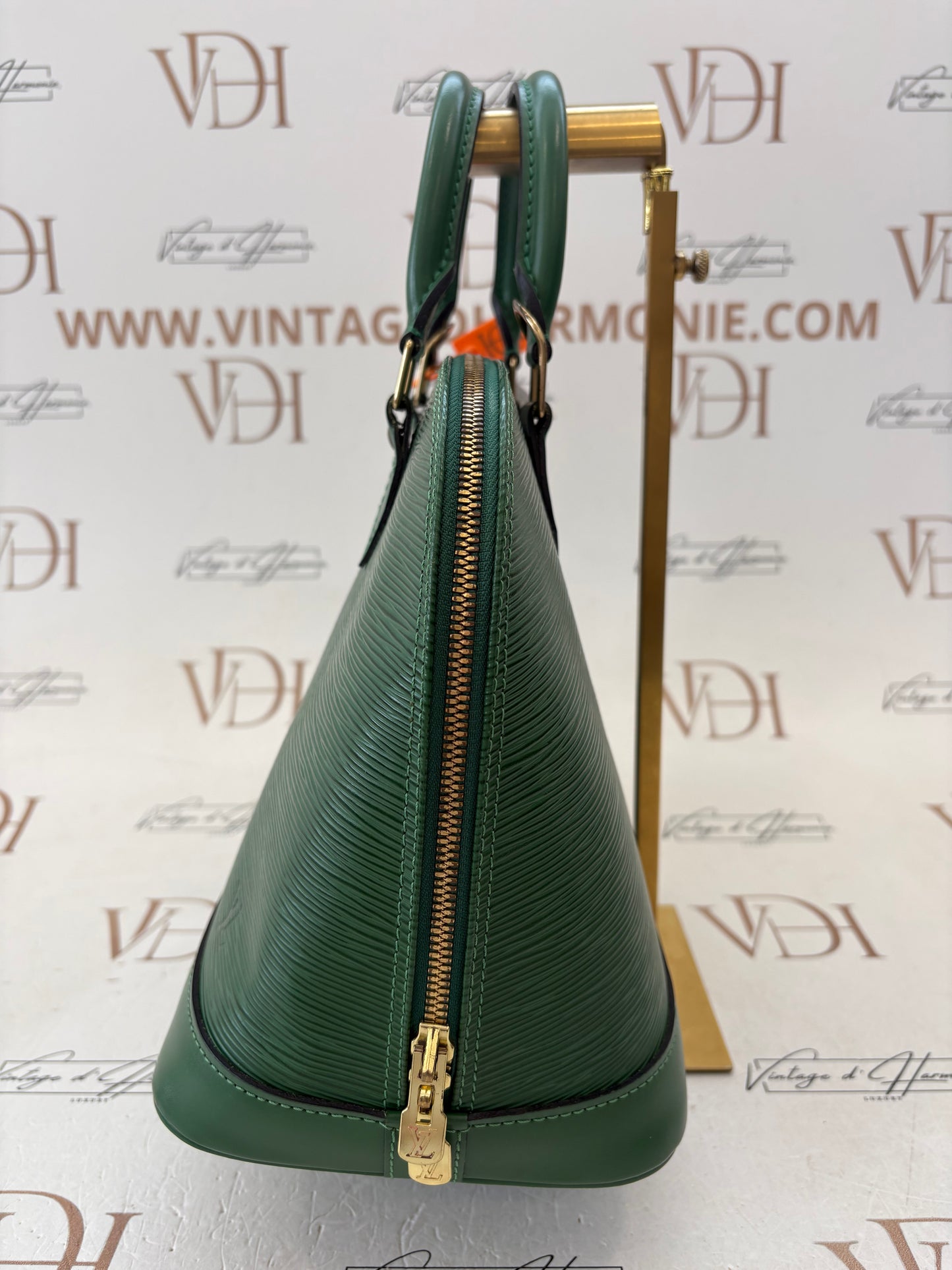 018575 - Louis Vuitton Green Epi Alma