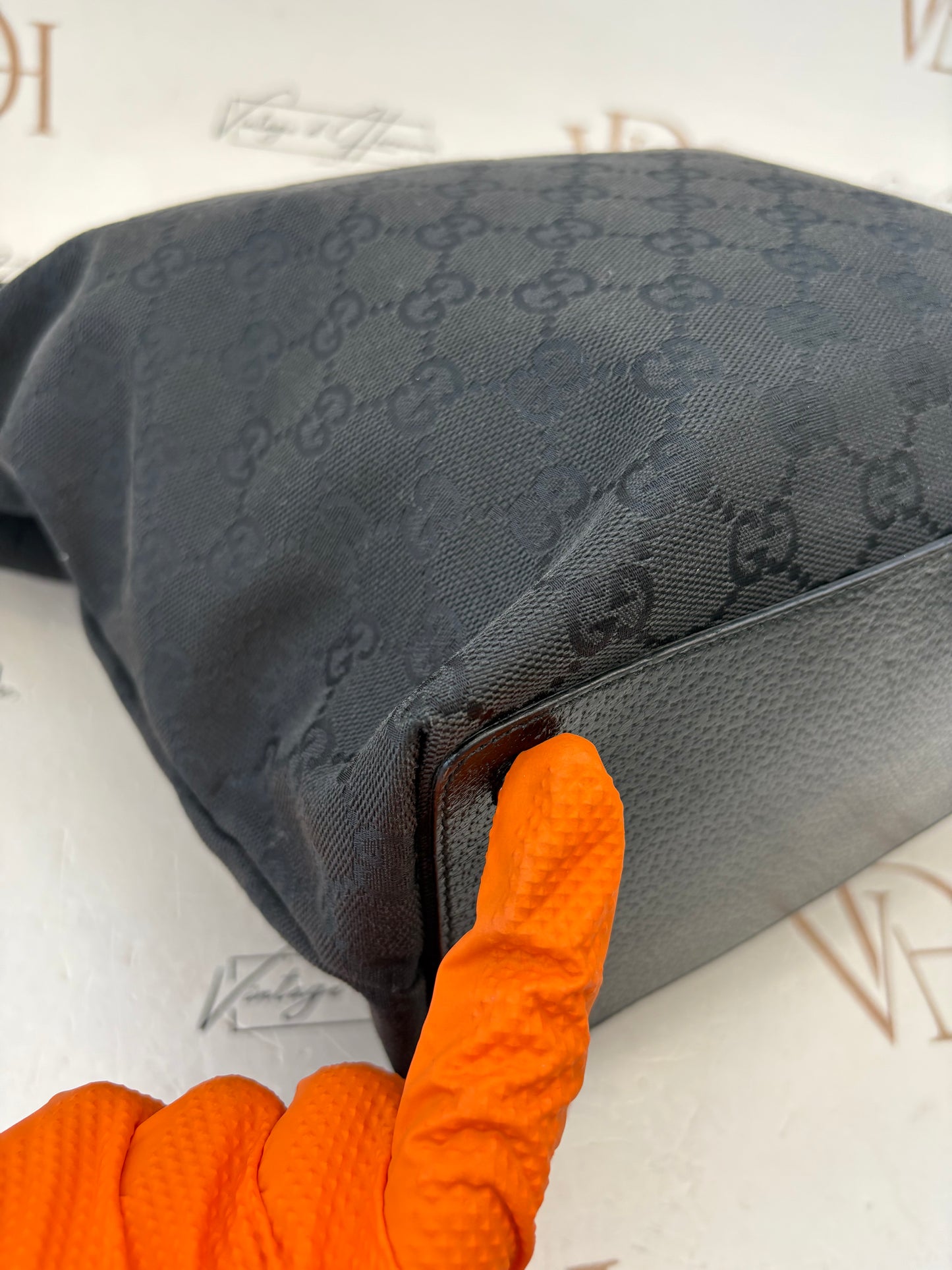 018969 - Gucci Black Canvas GG