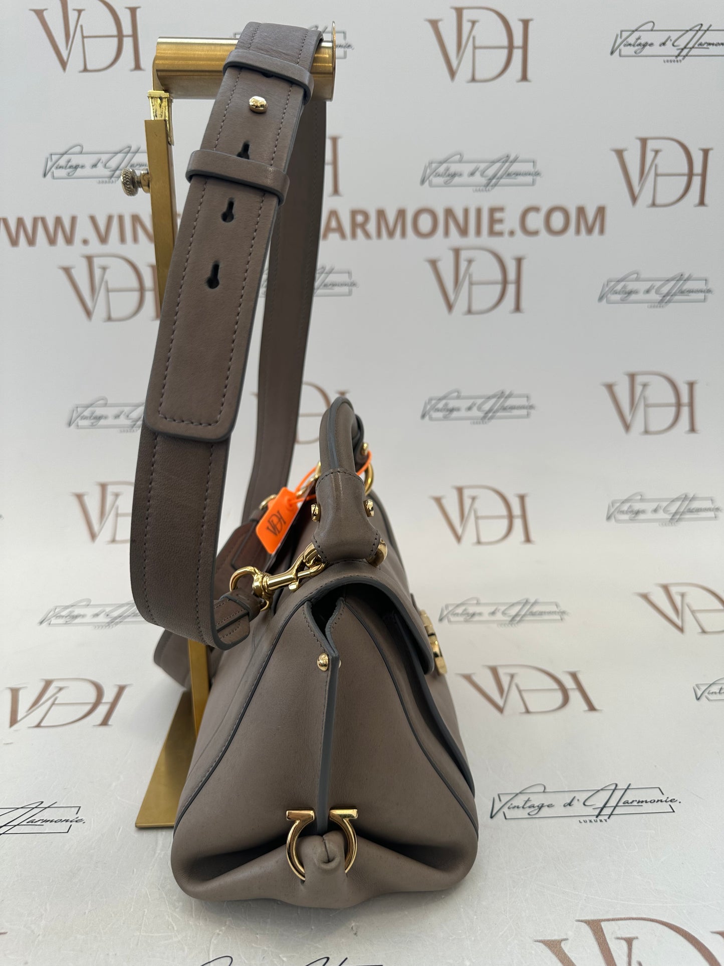 382385 - Salvatore Ferragamo Sofia