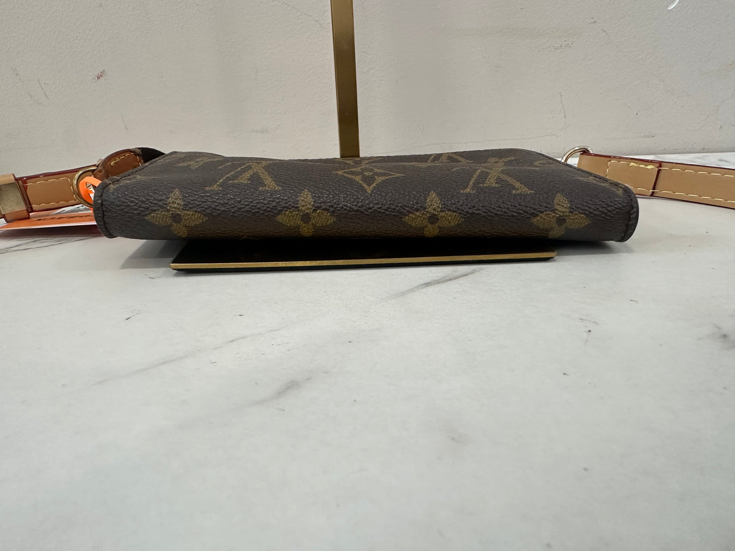 Louis Vuitton Pochette Bucket
