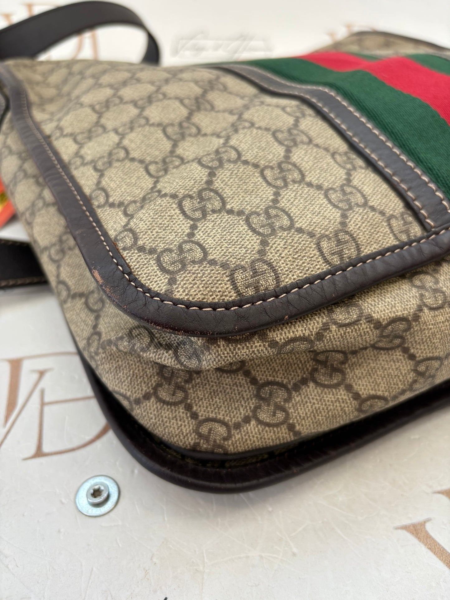 383425 - Gucci Messenger