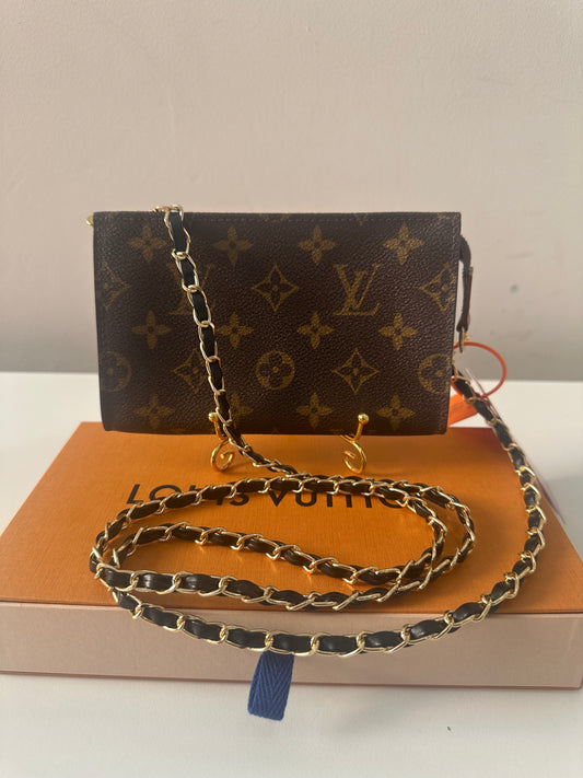 Louis Vuitton Pochette Bucket