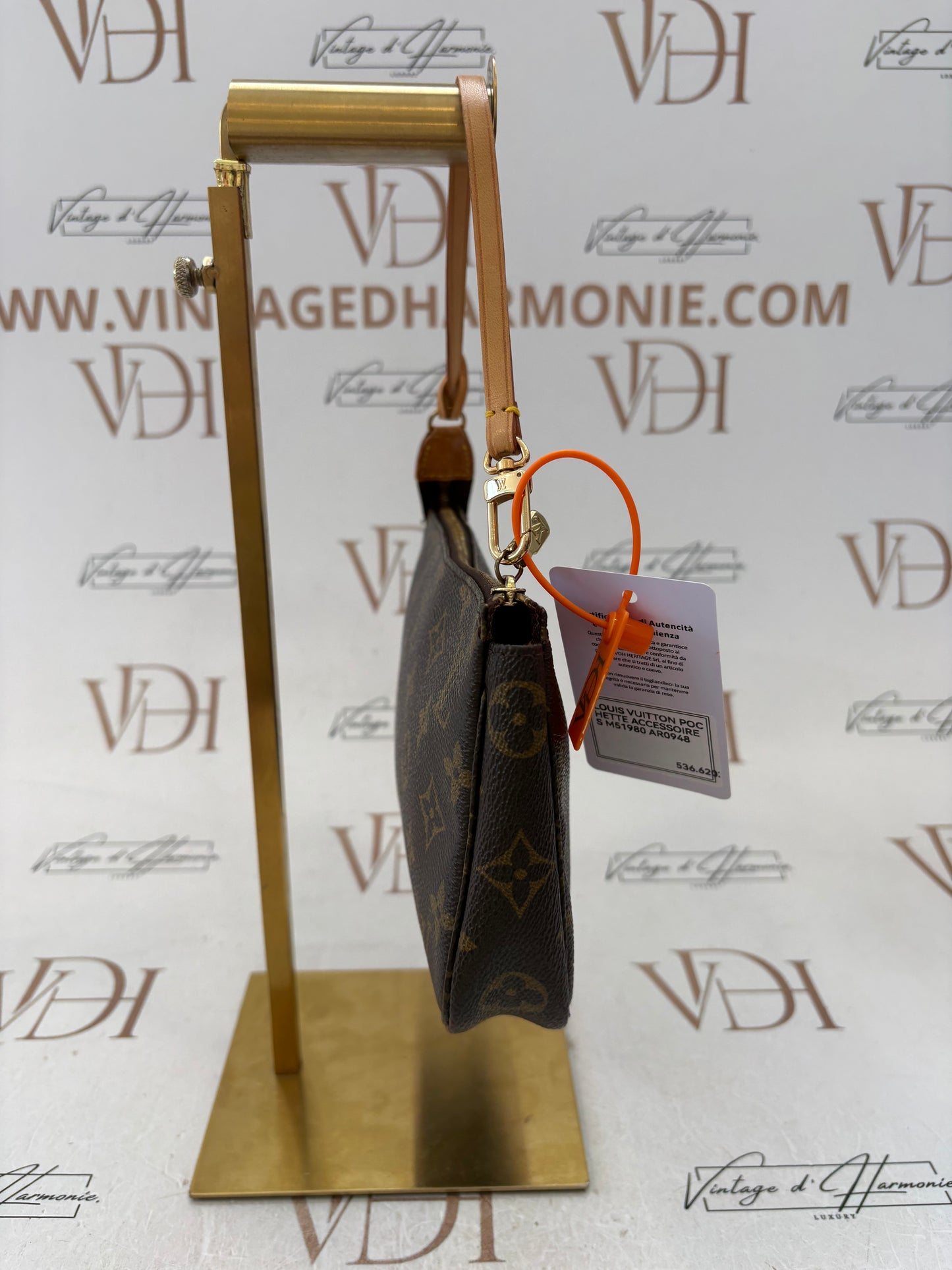 018355 - Louis Vuitton Pochette Accessoires