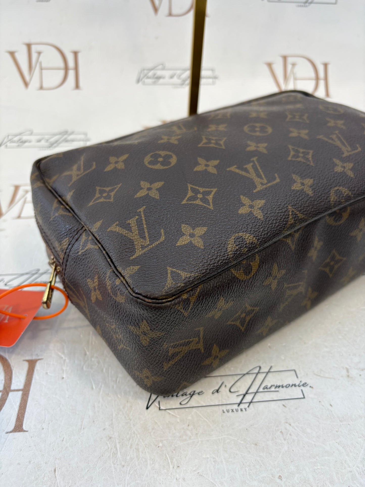 018404 - Louis Vuitton Trousse Toilette 28
