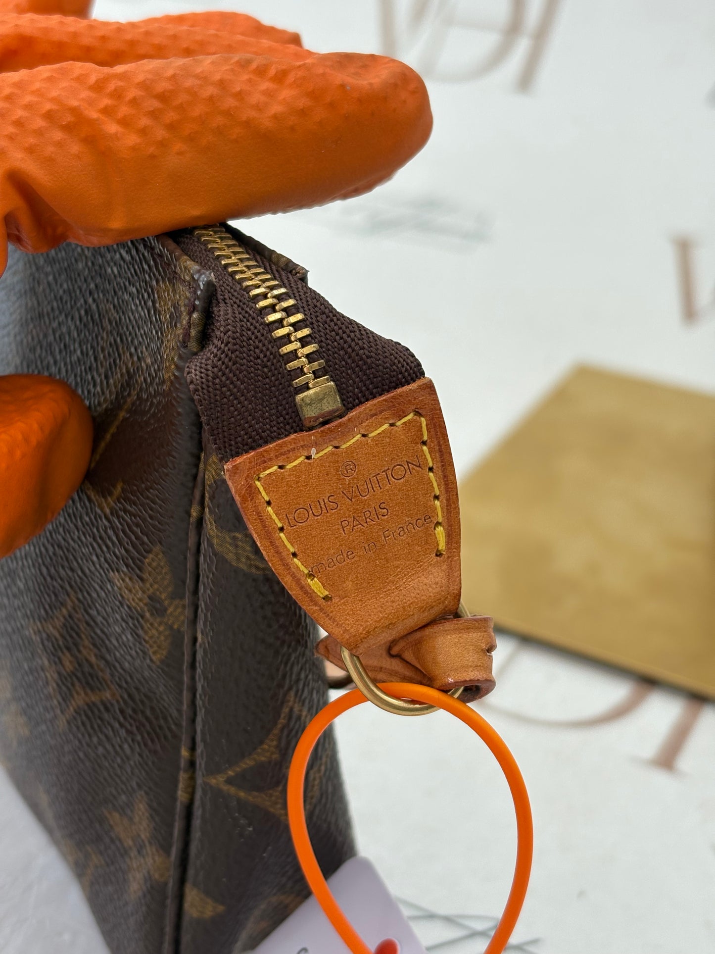 018555 - Louis Vuitton Pochette Accessoires