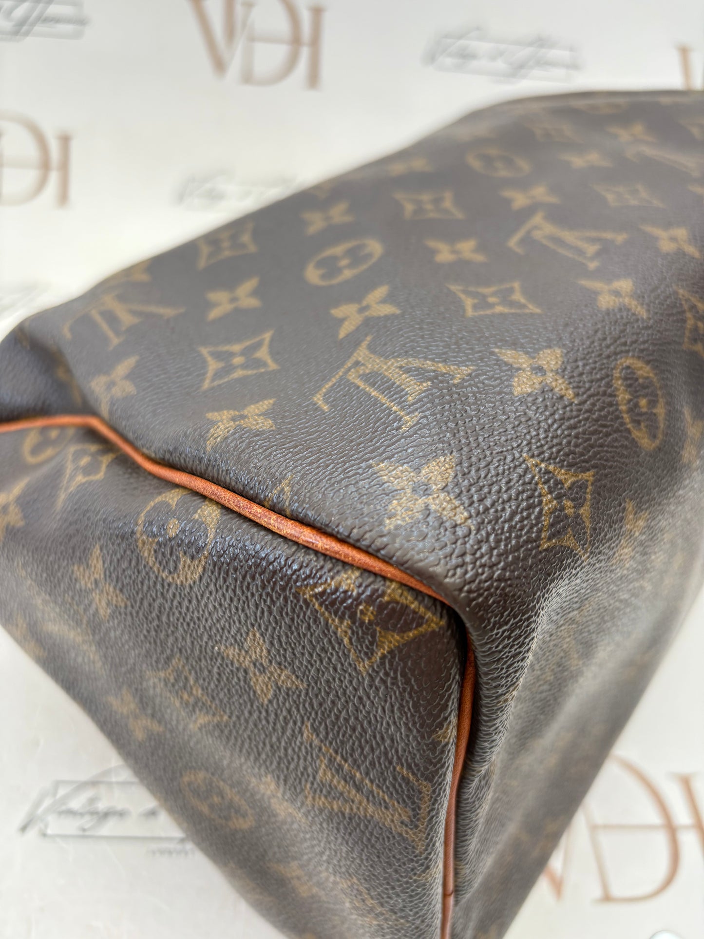 018149 - Louis Vuitton Speedy 30