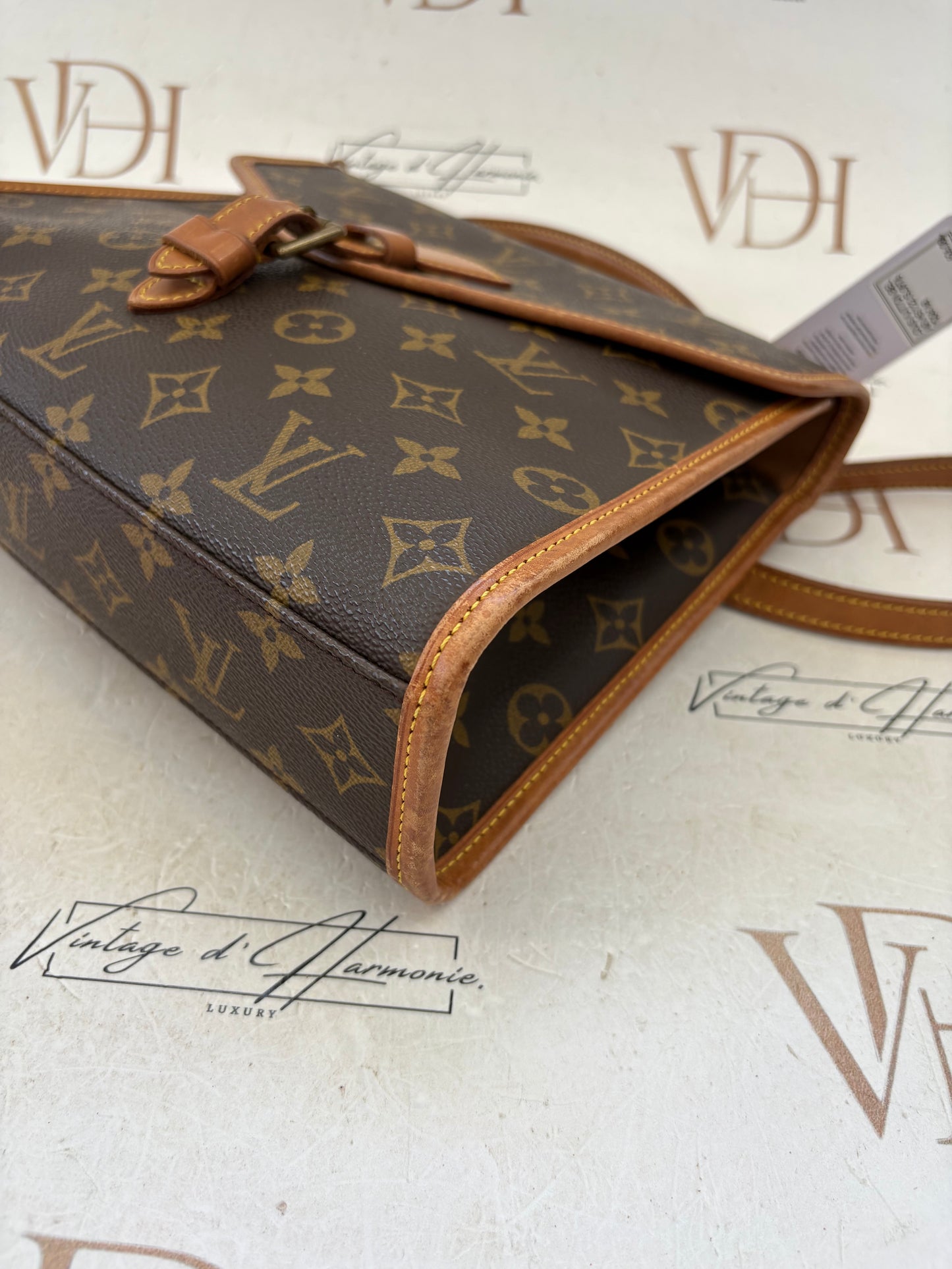 017112 - Louis Vuitton Belair