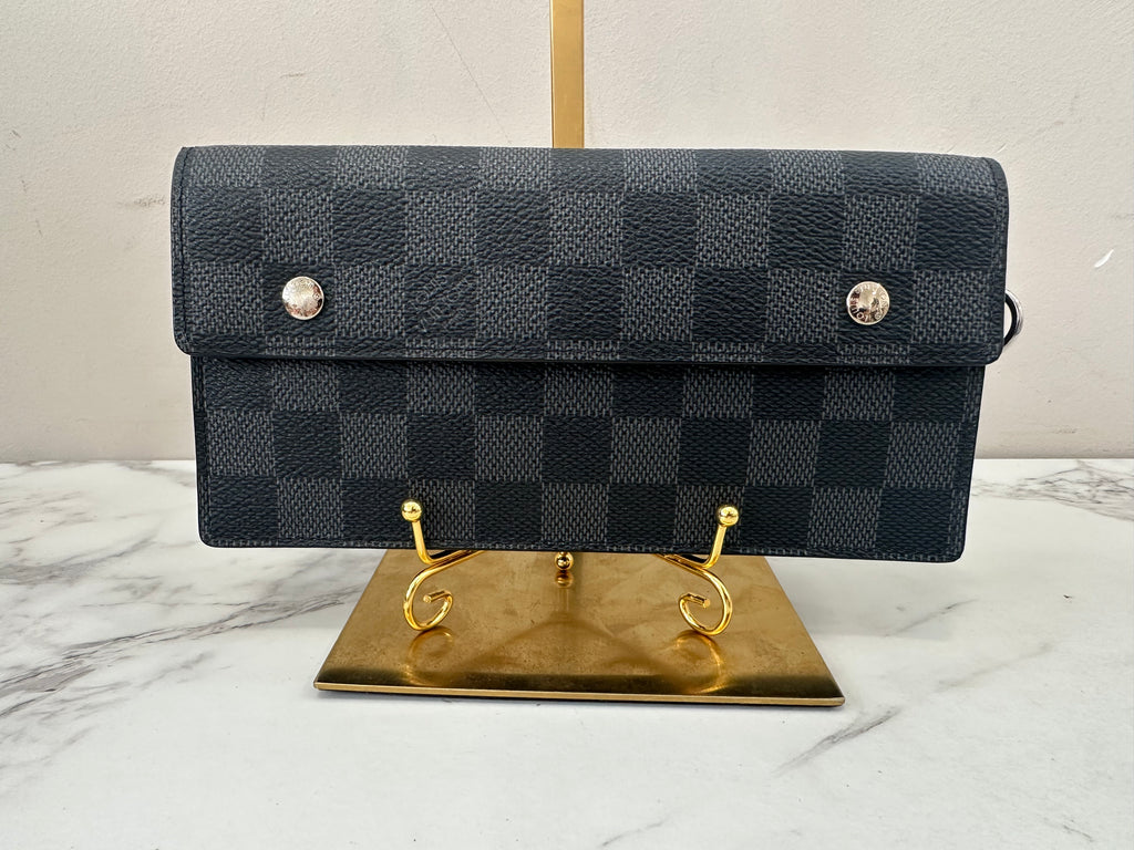 Louis Vuitton Accordion Wallet Graphit