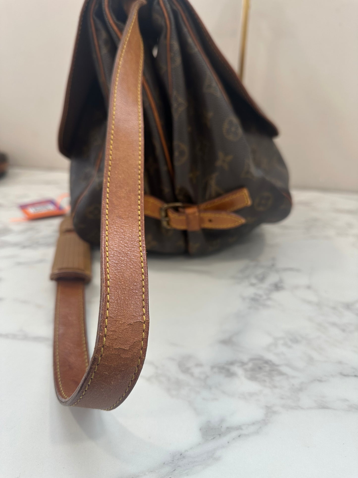 Louis Vuitton Saumur 35