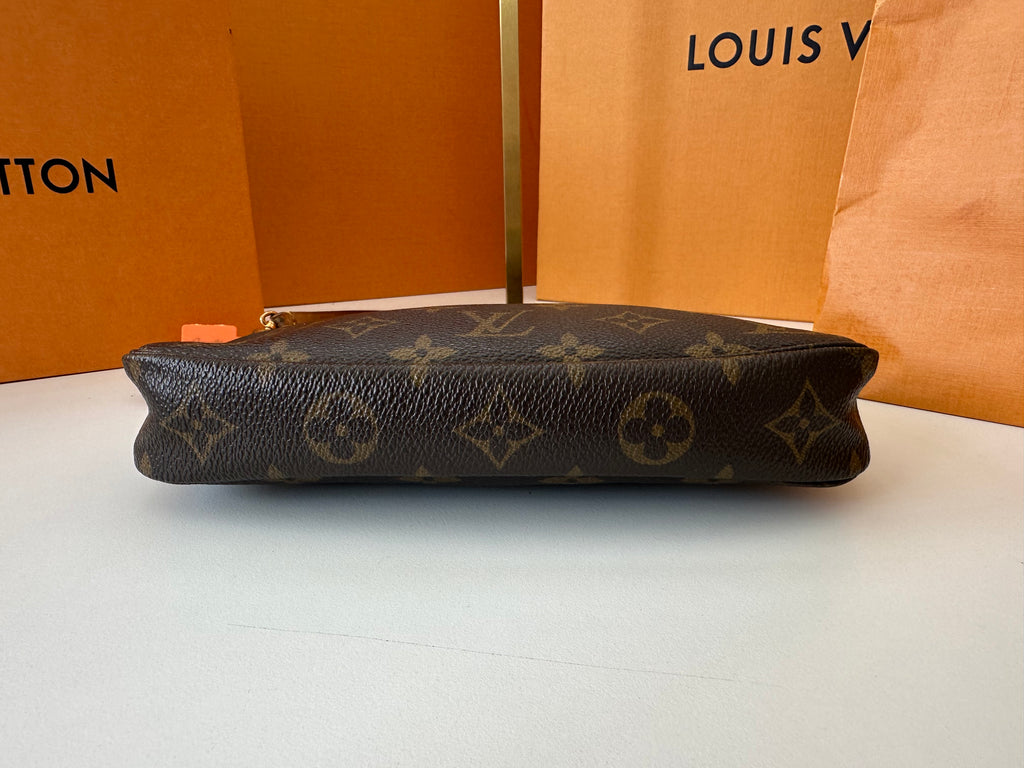 Louis Vuitton Pochette