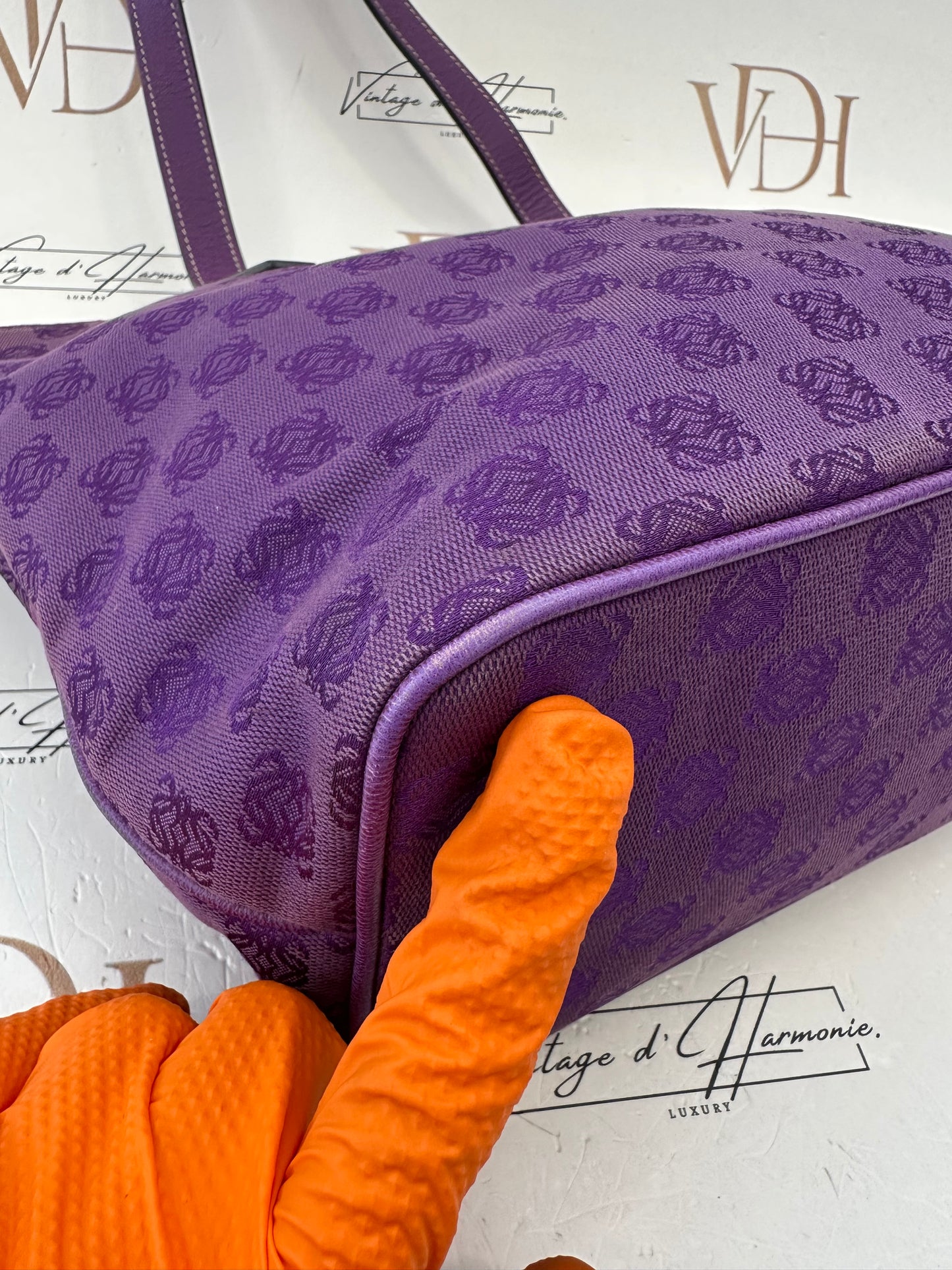 382386 - Loewe
