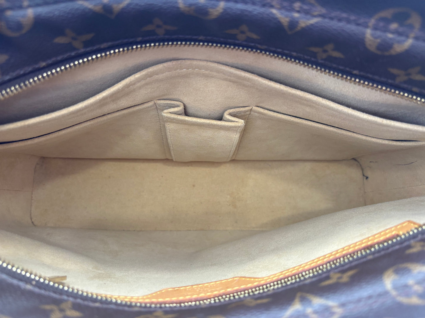 018623 - Louis Vuitton Luco