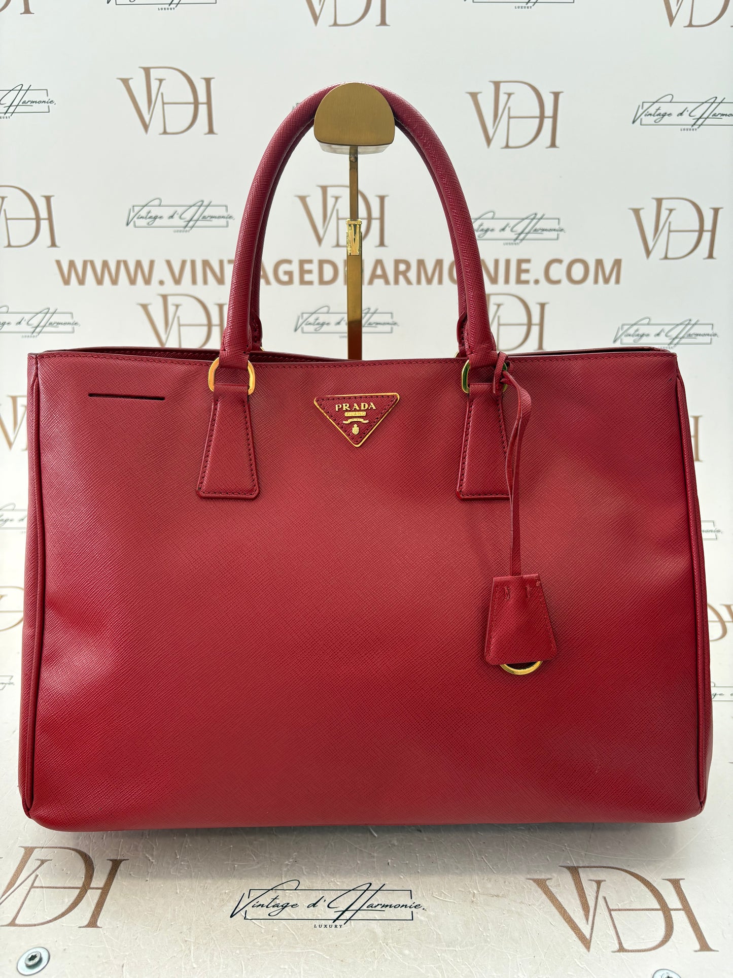 384300 - Prada Galleria Red